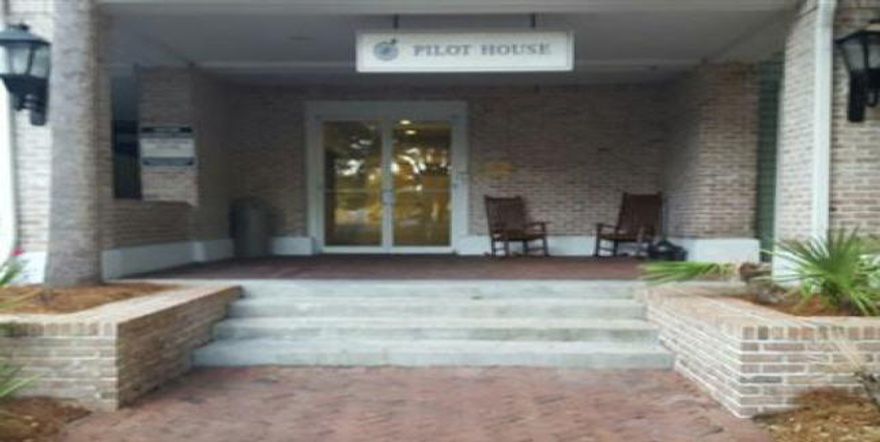 A 2 bedroom/2 bath 2nd floor unit in Baytowne Wharf! Close to shopping, fine dining and beaches/bay with wonderful community amenities like pool/spa, clubhouse, gym, and much more. This condo offers 1128 square feet of living space, tile floors in kitchen and baths and large balcony off living room. Please come see and place a bid soon!