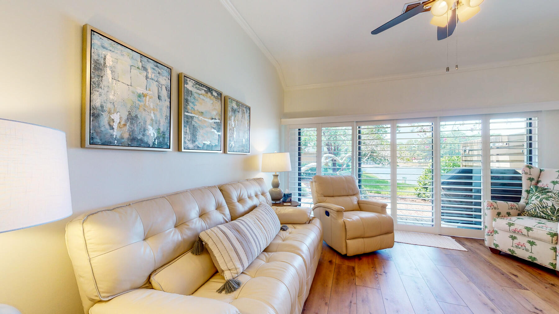 BEACHWALK T/H - Residential