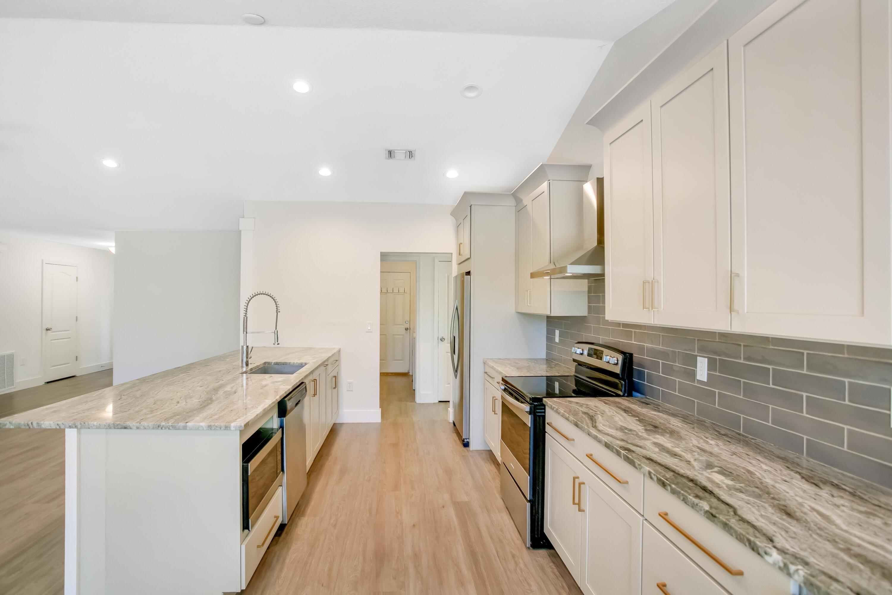 DRIFTWOOD ESTATES - Residential