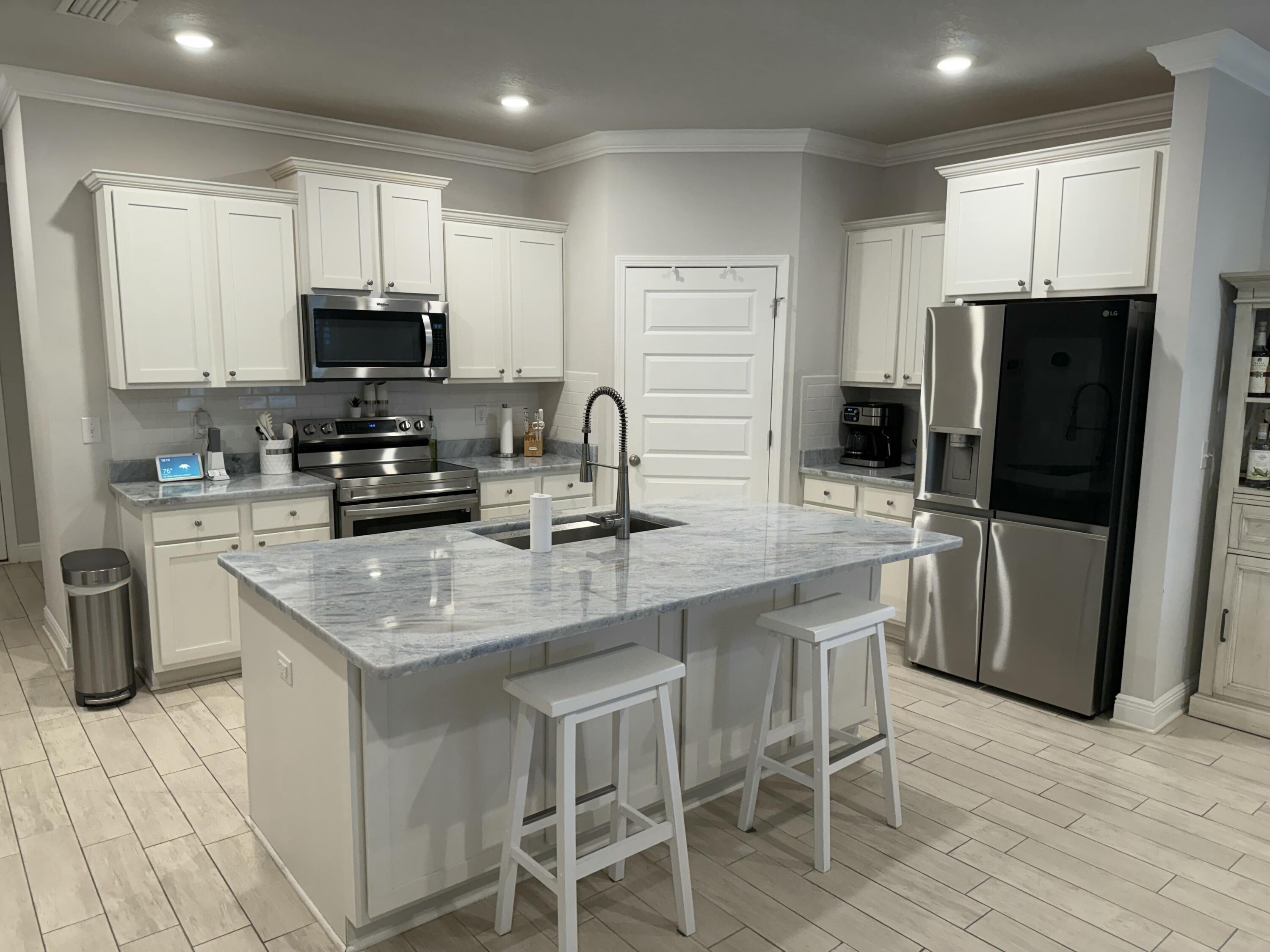 HAMMOCK BAY - Residential Lease