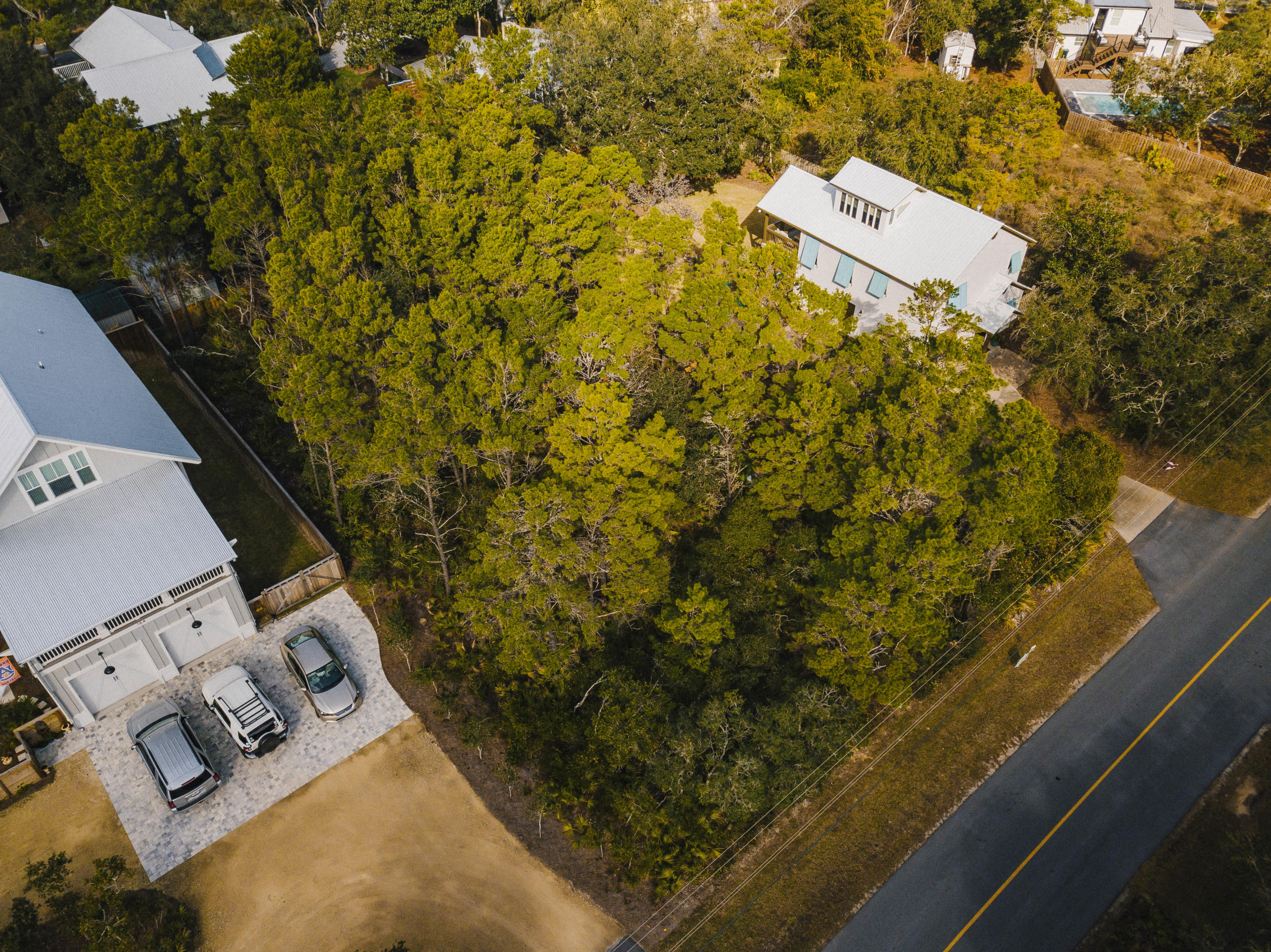 EASTERN LAKE ESTATES - Land