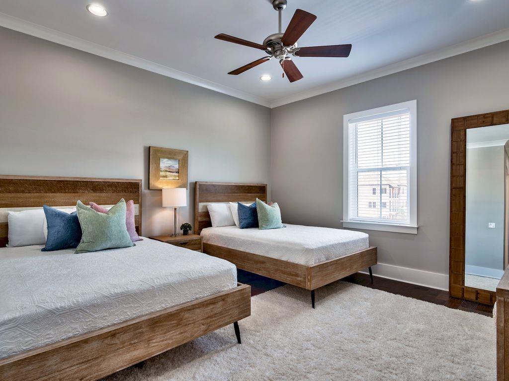 The Retreat at Miramar - Residential