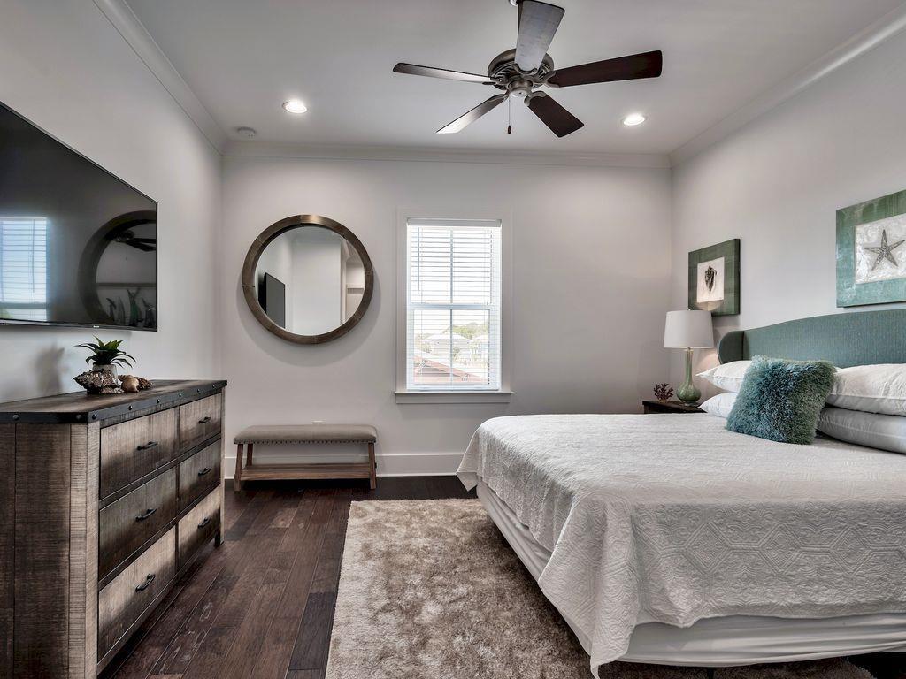 The Retreat at Miramar - Residential