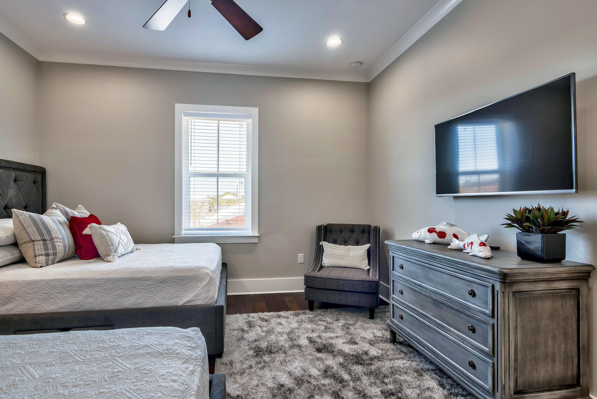 The Retreat at Miramar - Residential