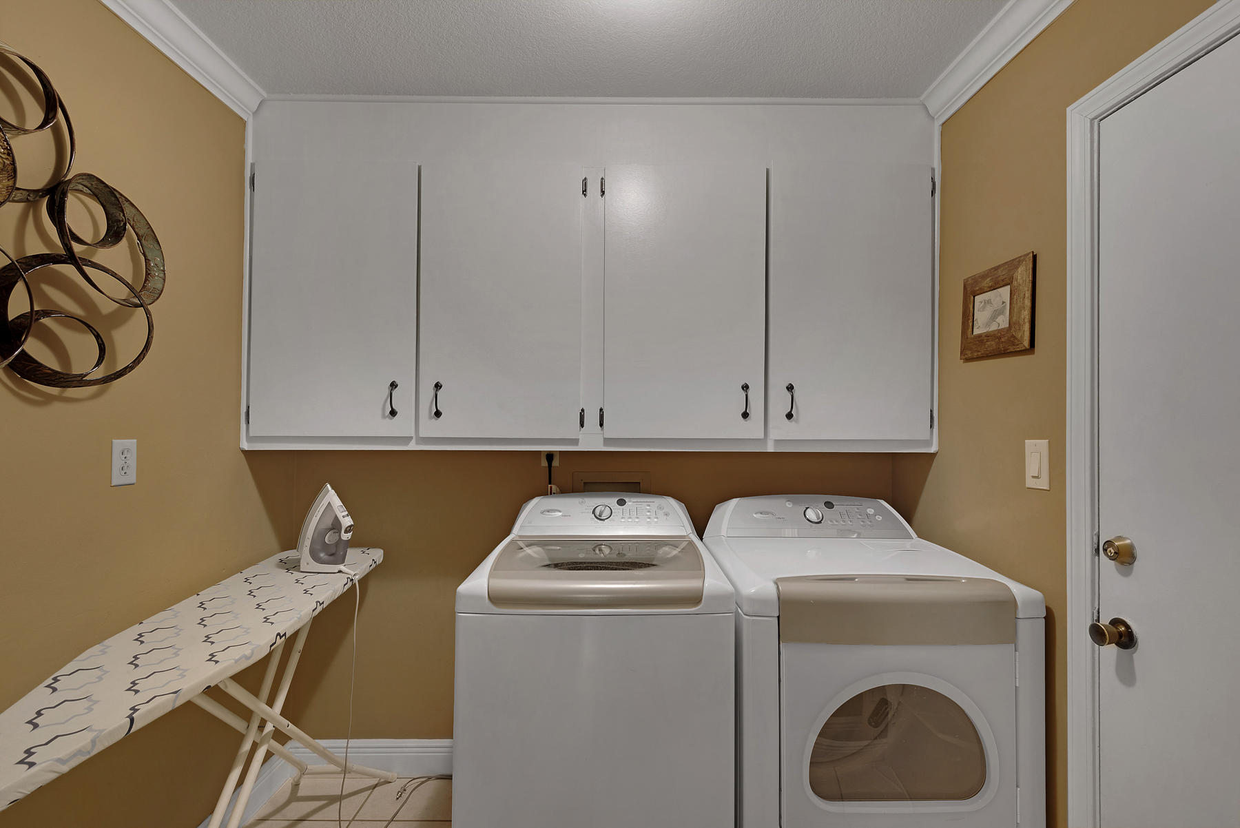 LAKE LORRAINE ESTATES 3 - Residential