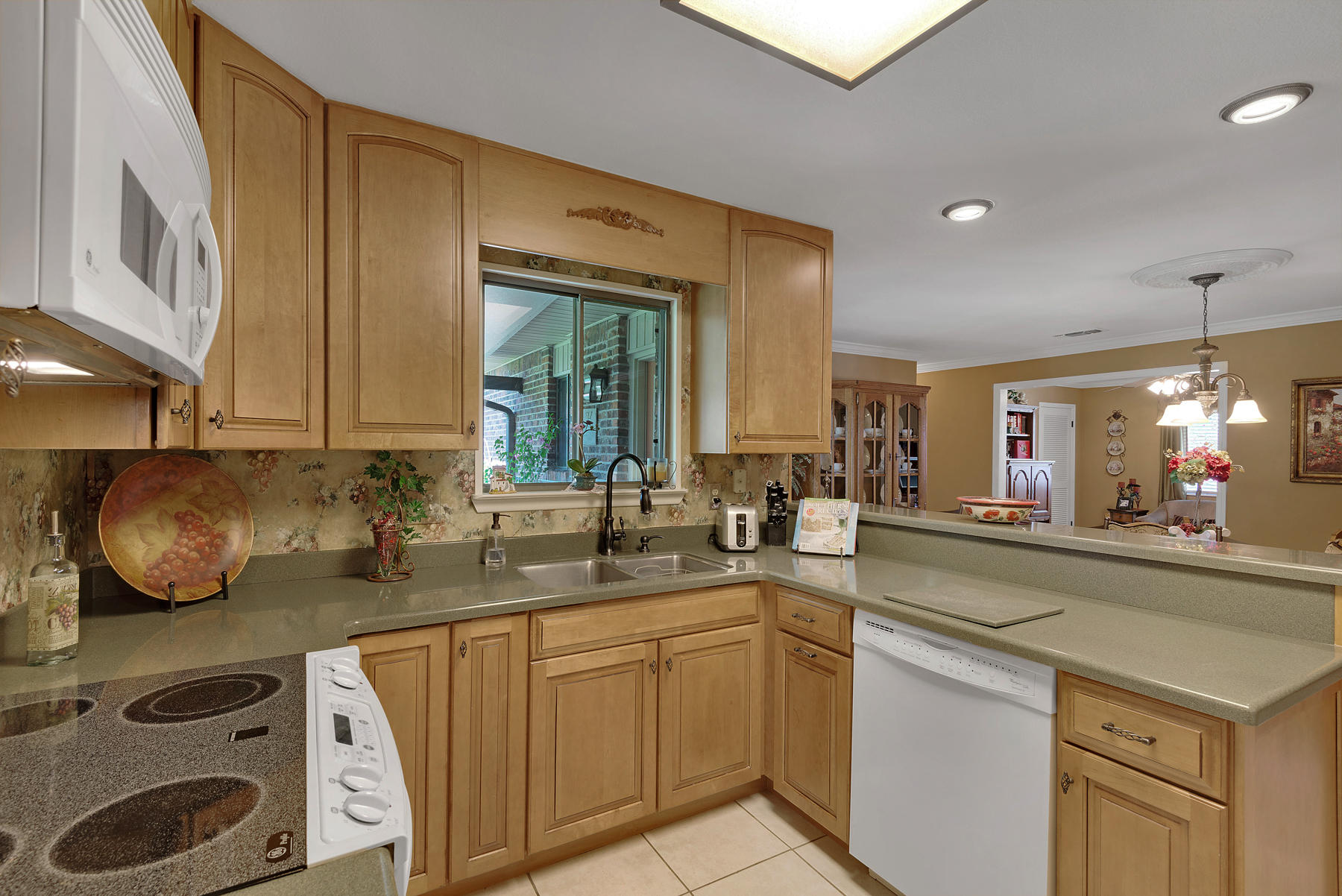LAKE LORRAINE ESTATES 3 - Residential