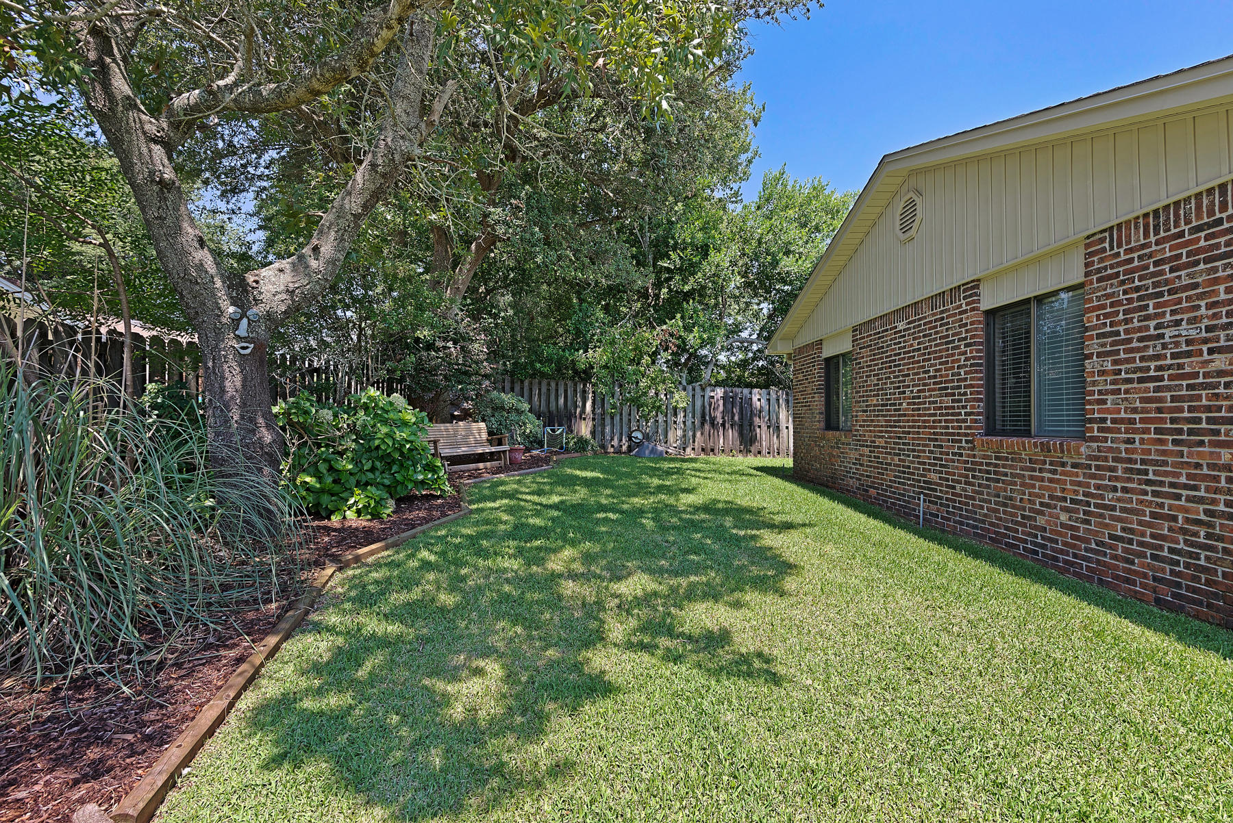 LAKE LORRAINE ESTATES 3 - Residential