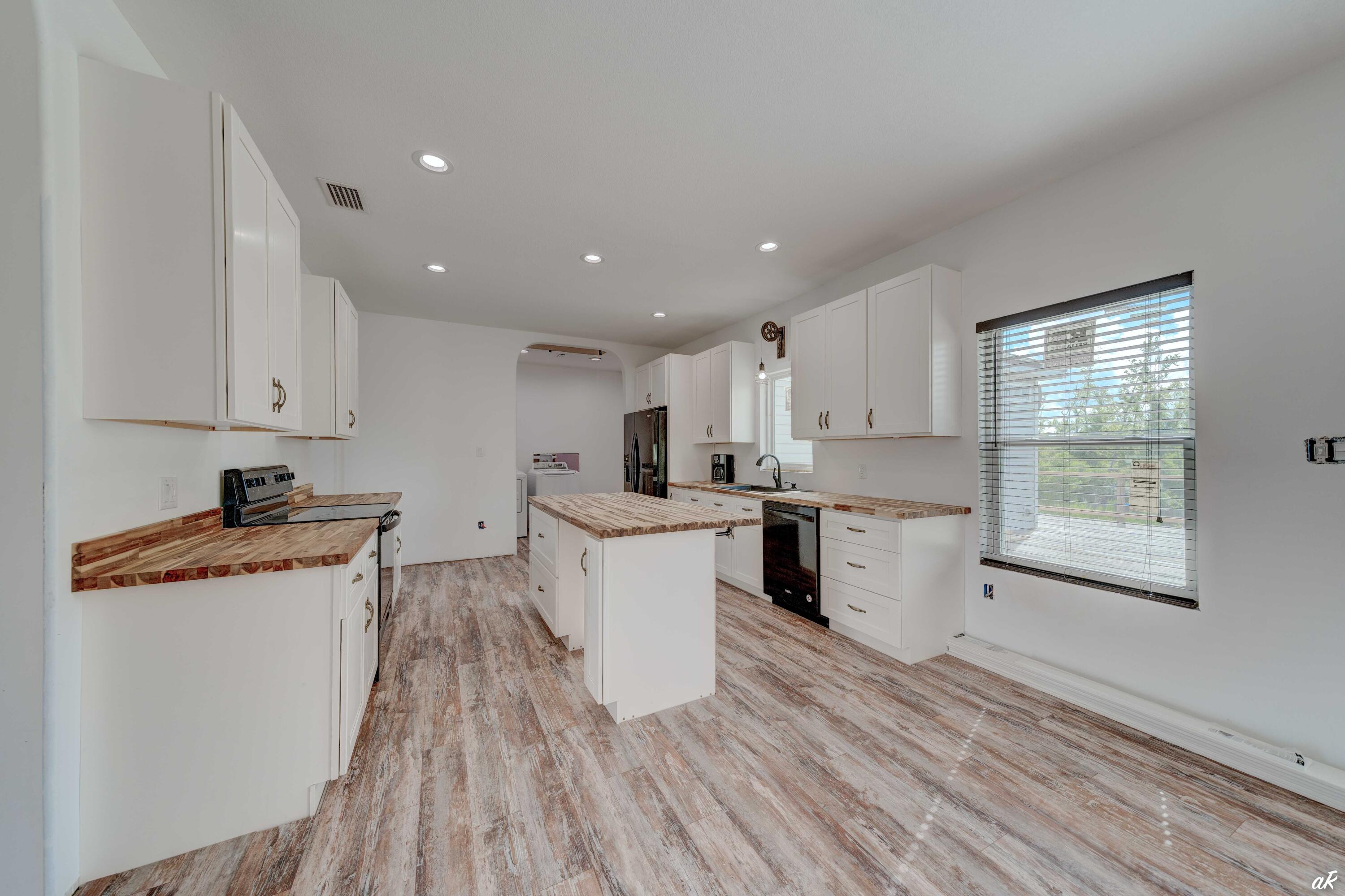 MAGNOLIA HEIGHTS - Residential