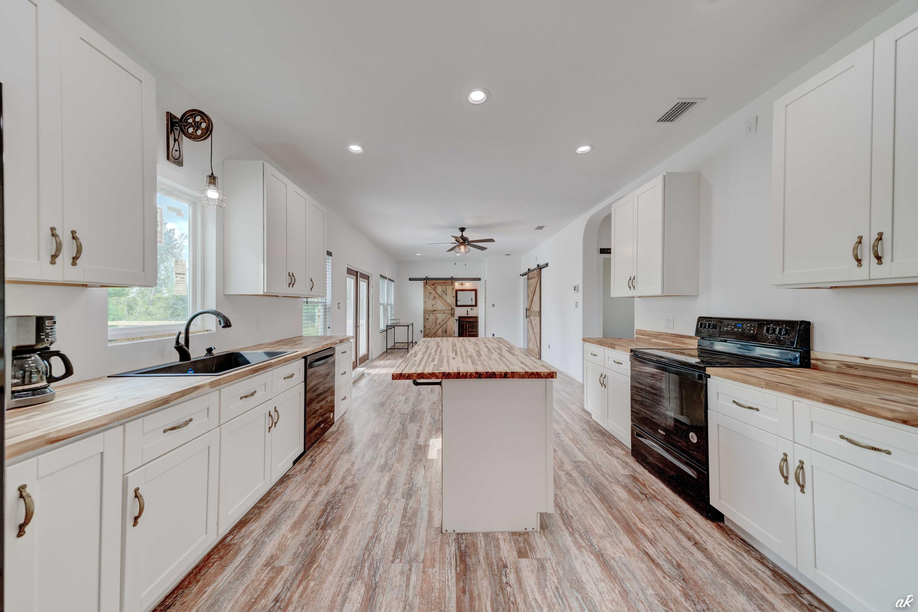 MAGNOLIA HEIGHTS - Residential