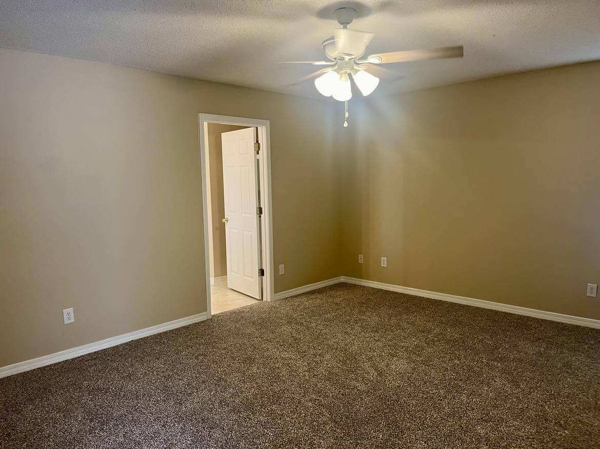 HIDDEN SHORES - Residential Lease