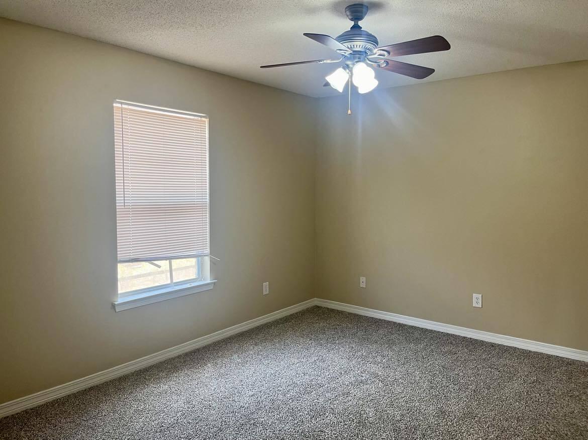 HIDDEN SHORES - Residential Lease