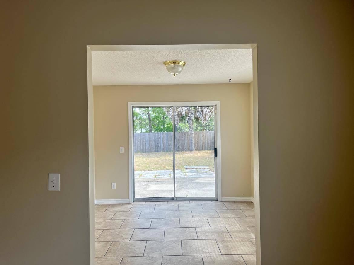 HIDDEN SHORES - Residential Lease