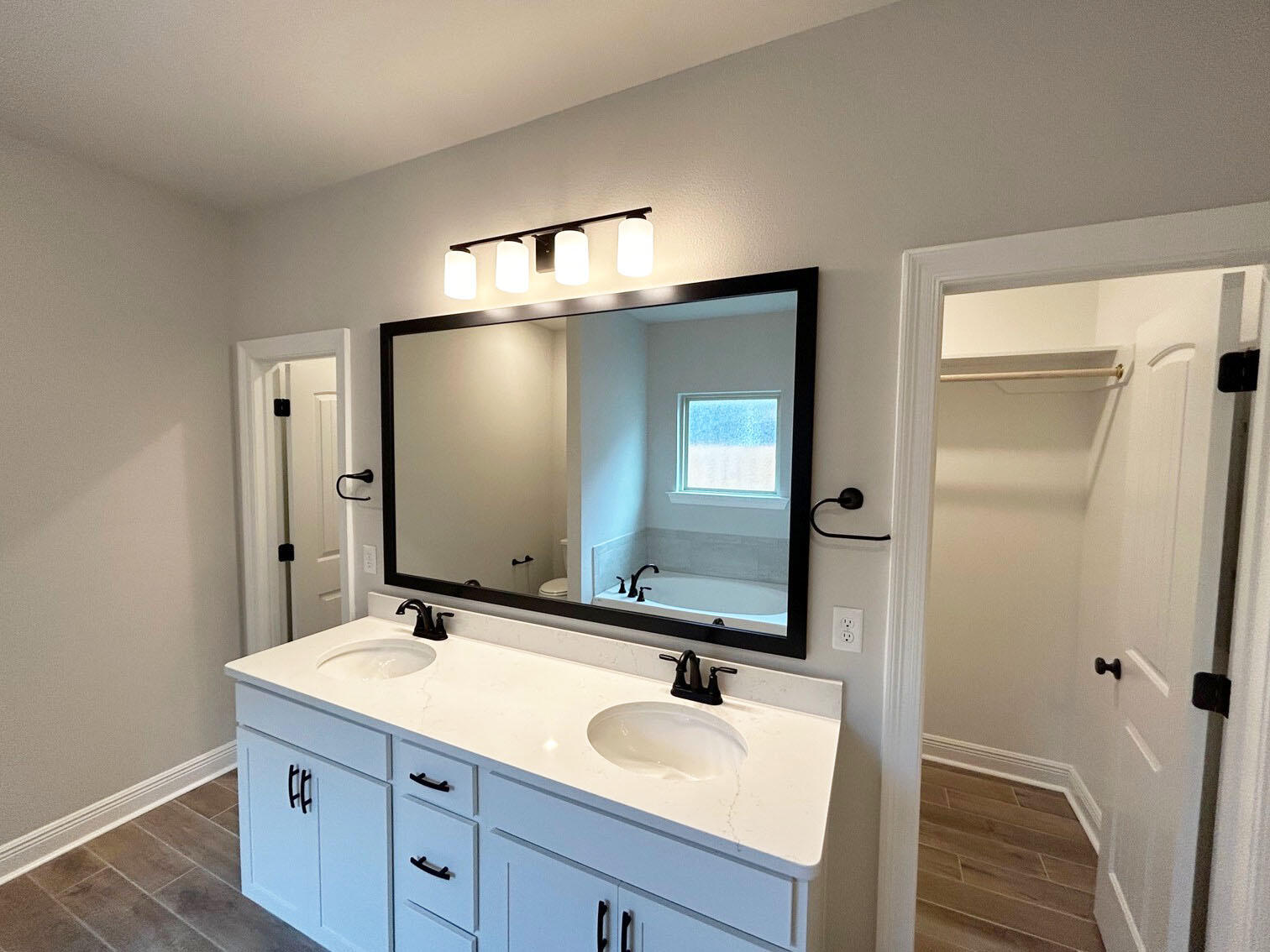 HAMMOCK BAY - STARBURST - Residential
