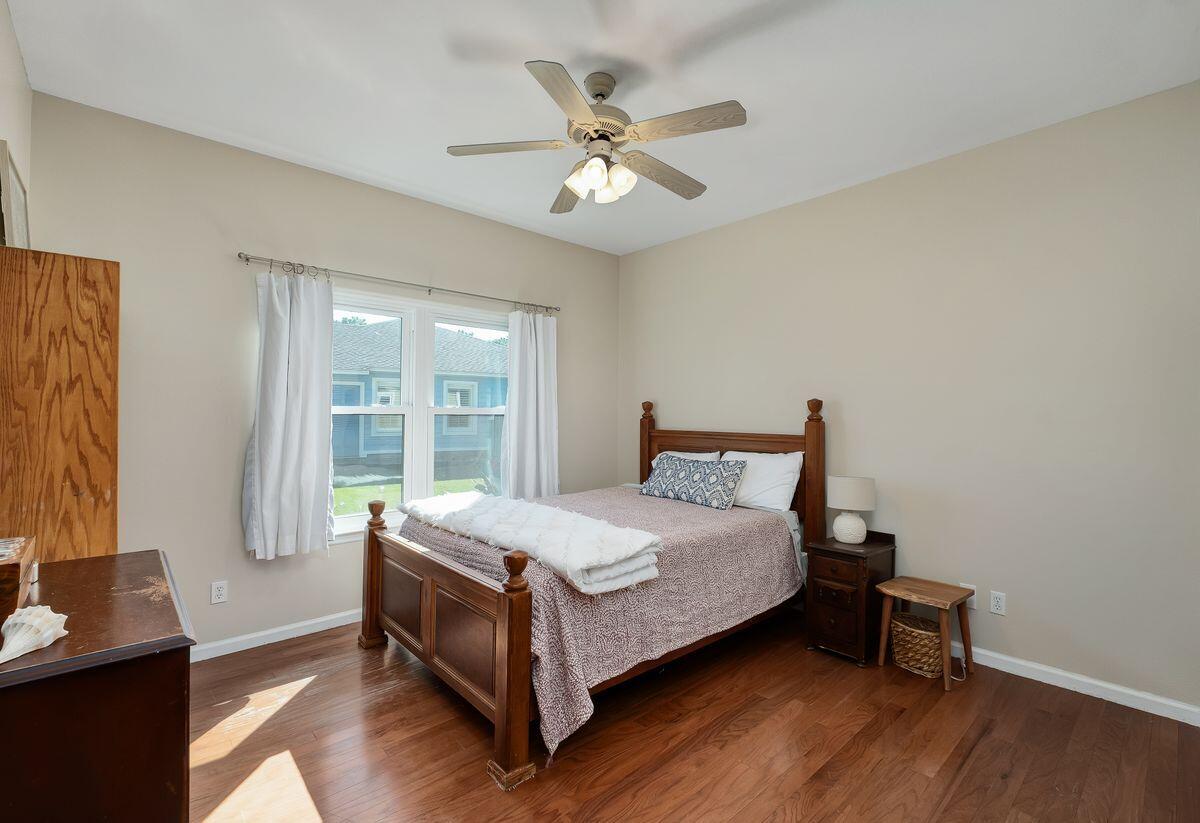 PELICAN BAY - Residential