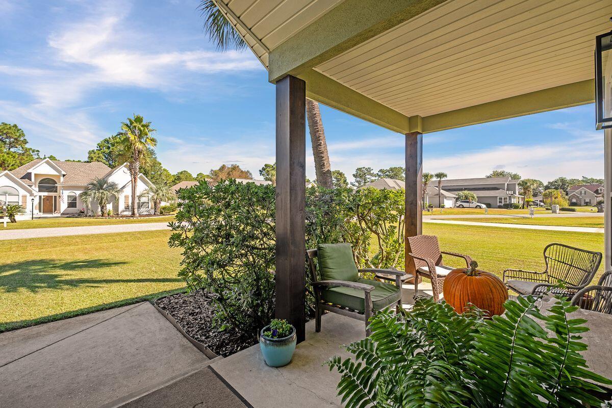 PELICAN BAY - Residential