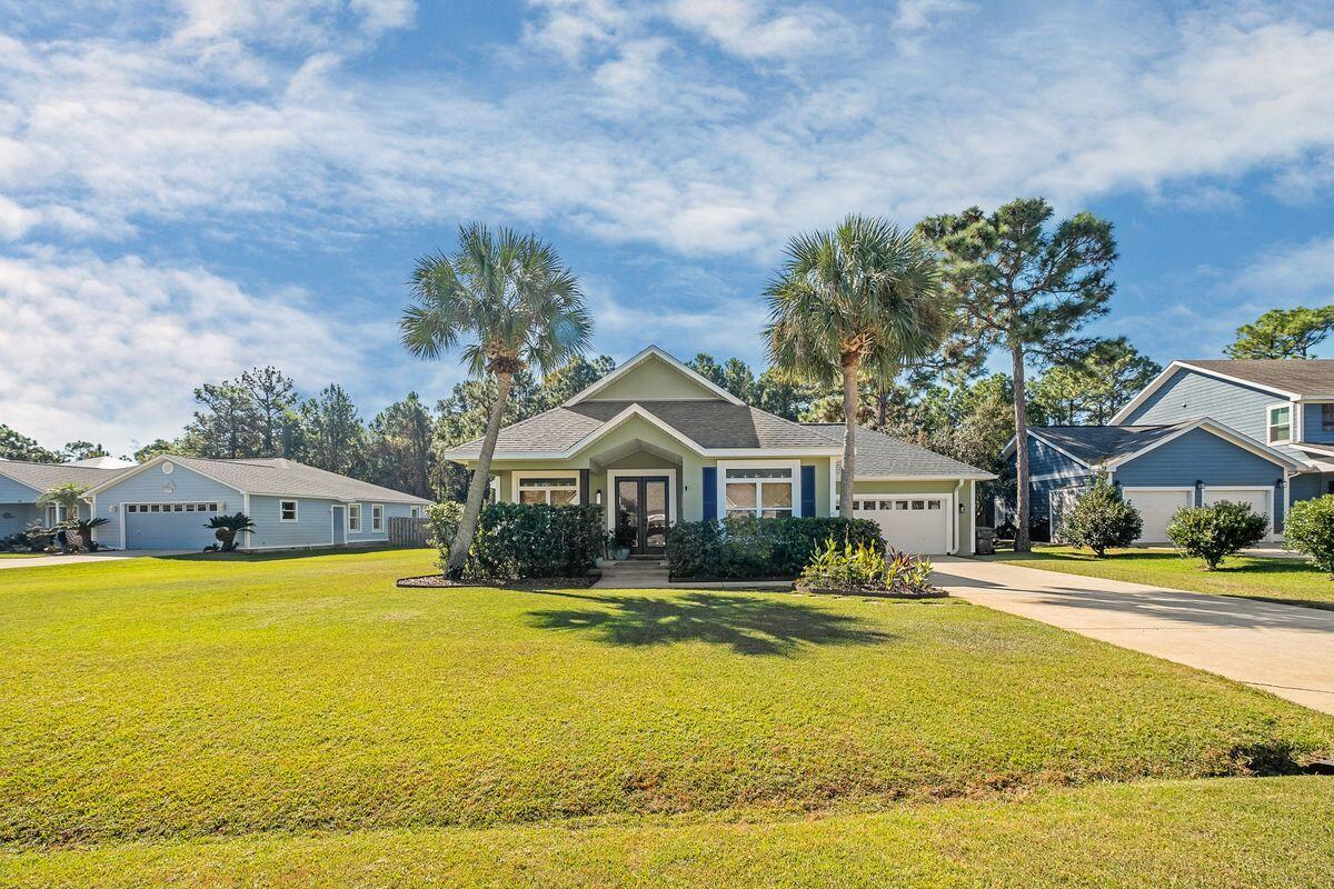 PELICAN BAY - Residential