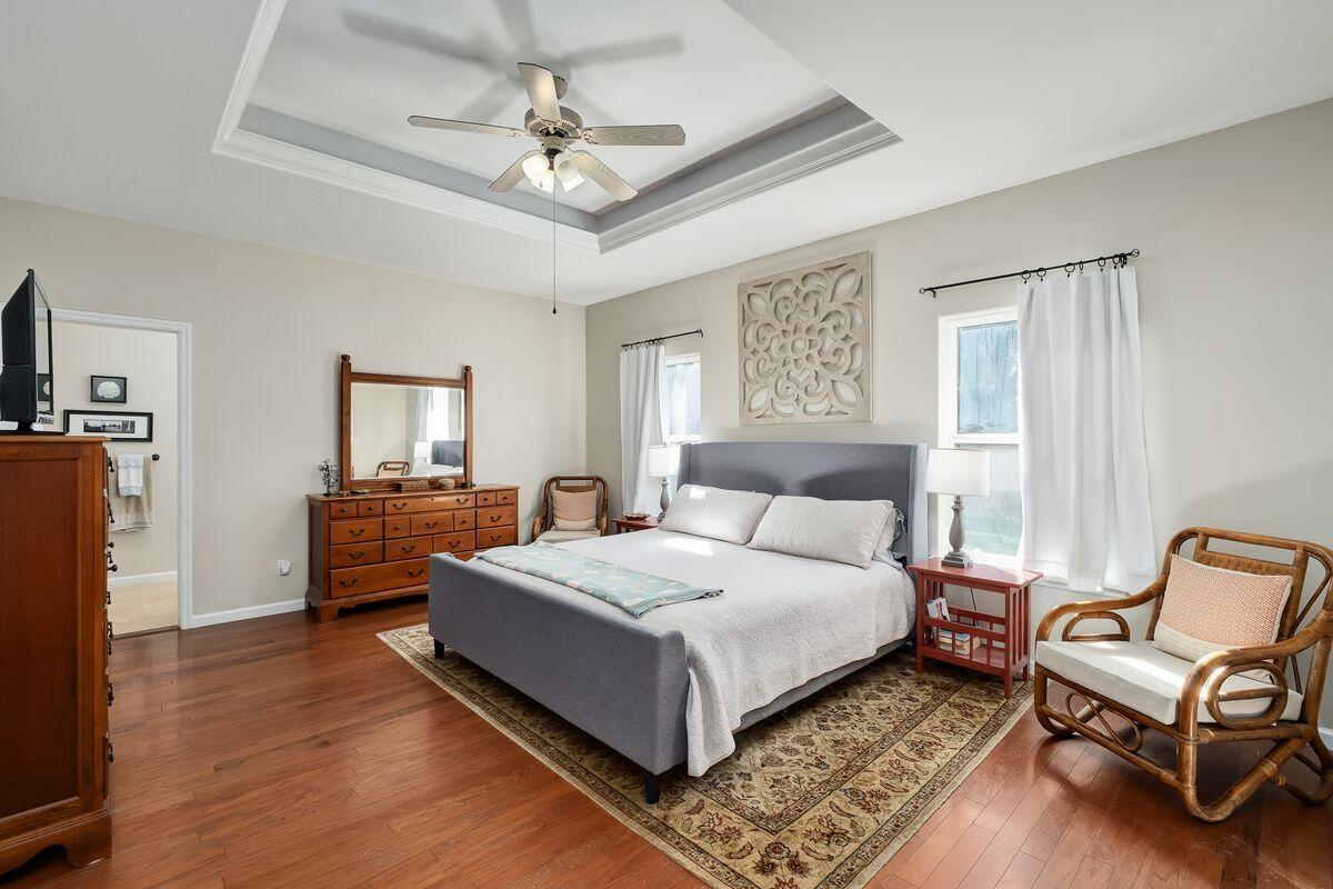 PELICAN BAY - Residential