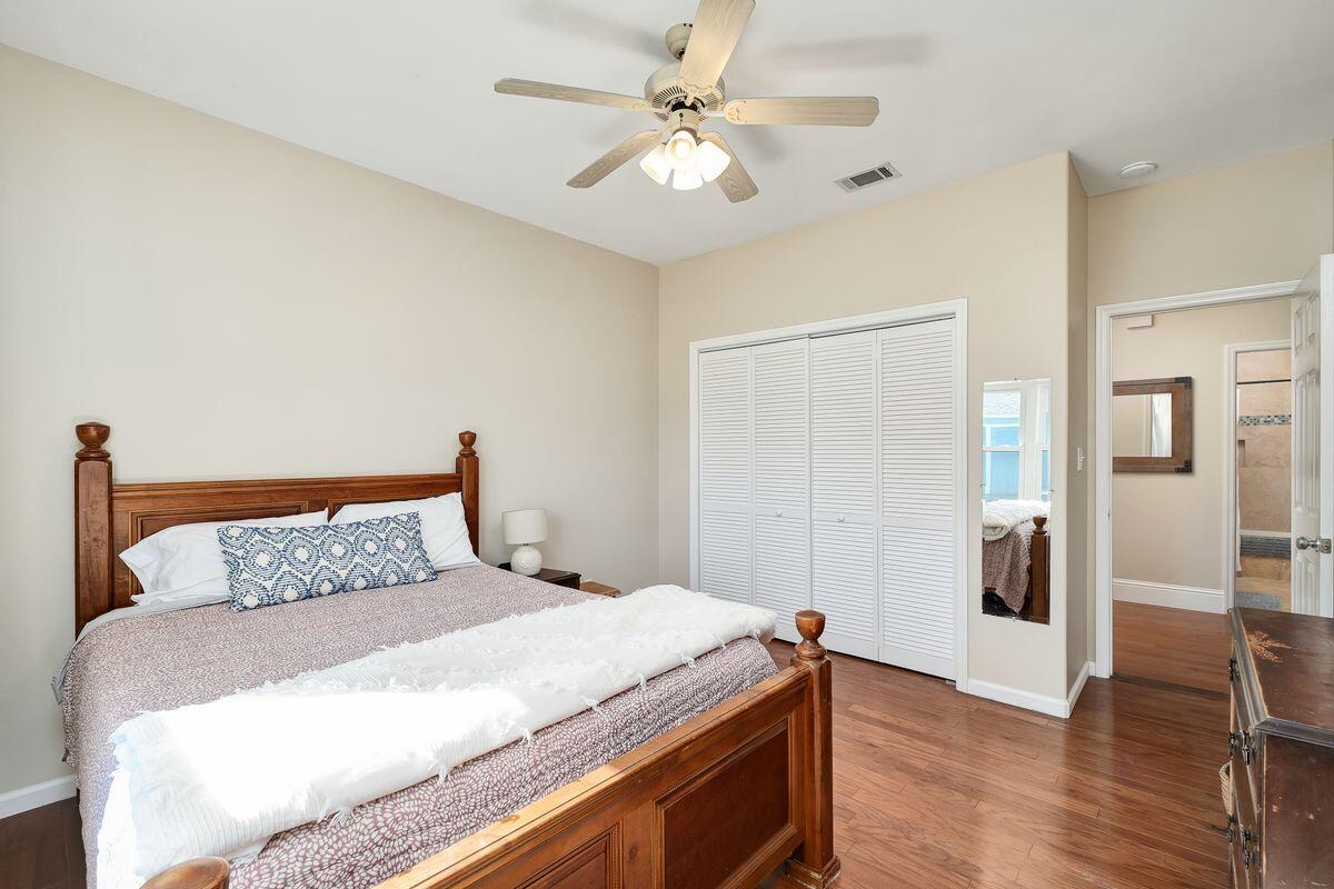 PELICAN BAY - Residential