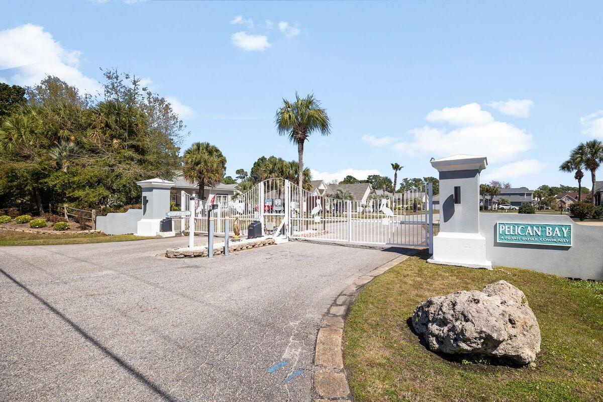 PELICAN BAY - Residential