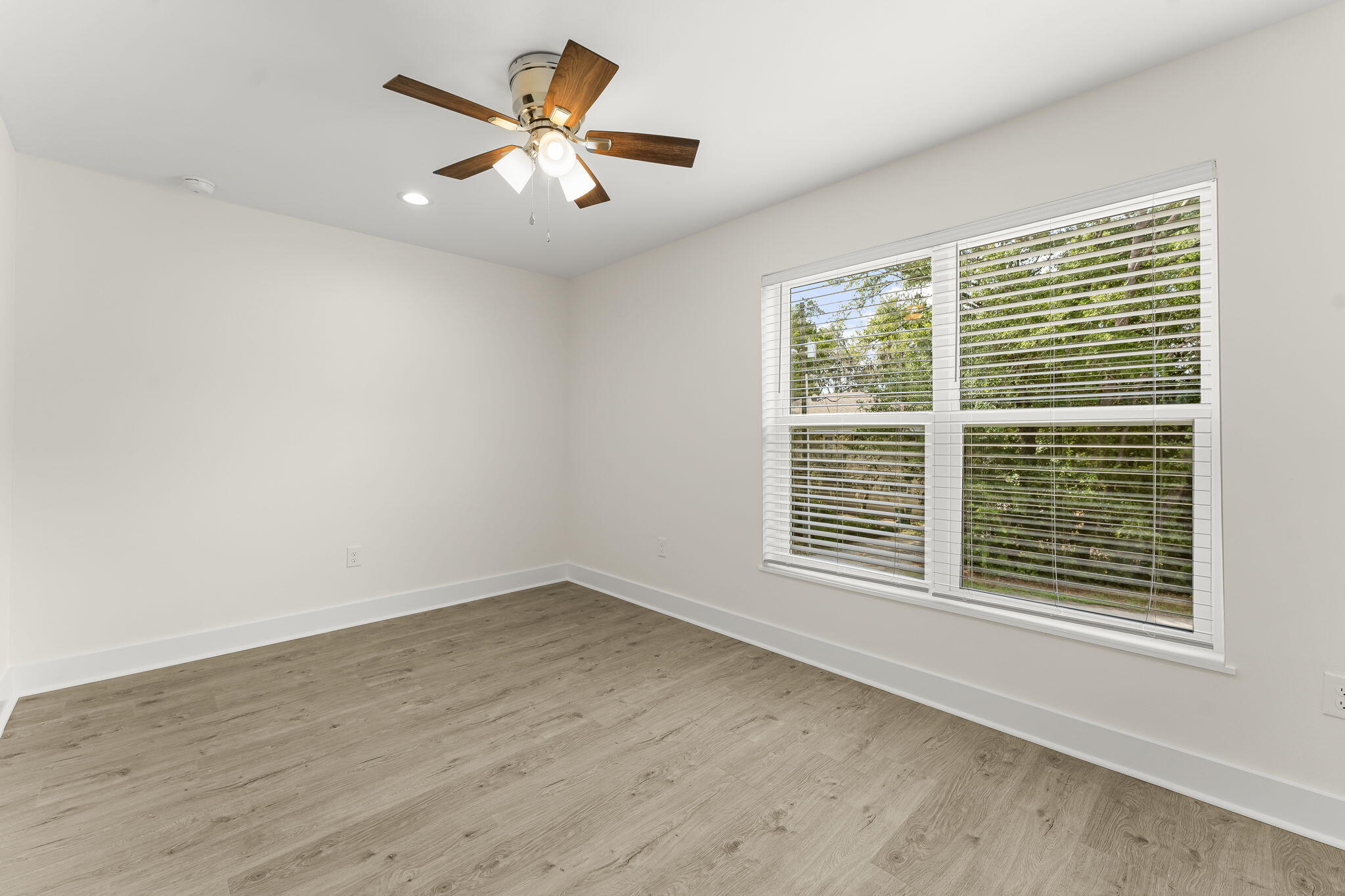 GREY MOSS POINT S/D - Residential