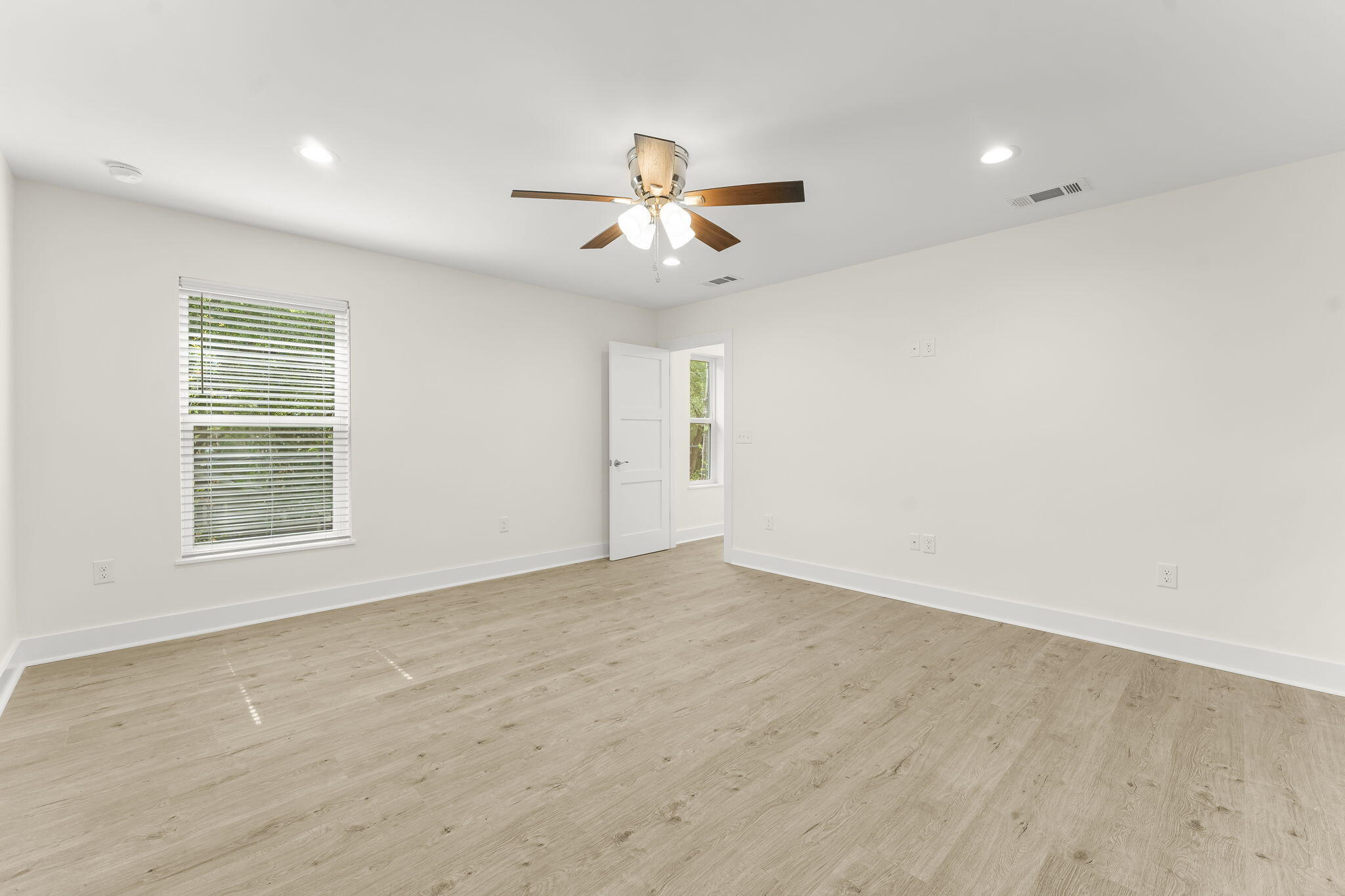 GREY MOSS POINT S/D - Residential