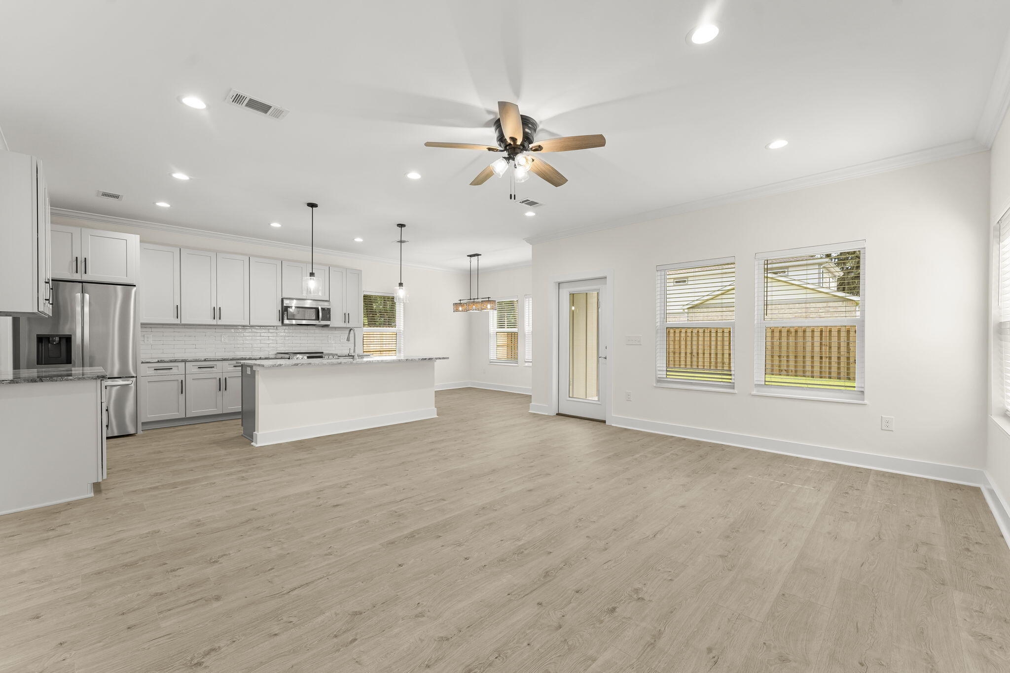 GREY MOSS POINT S/D - Residential