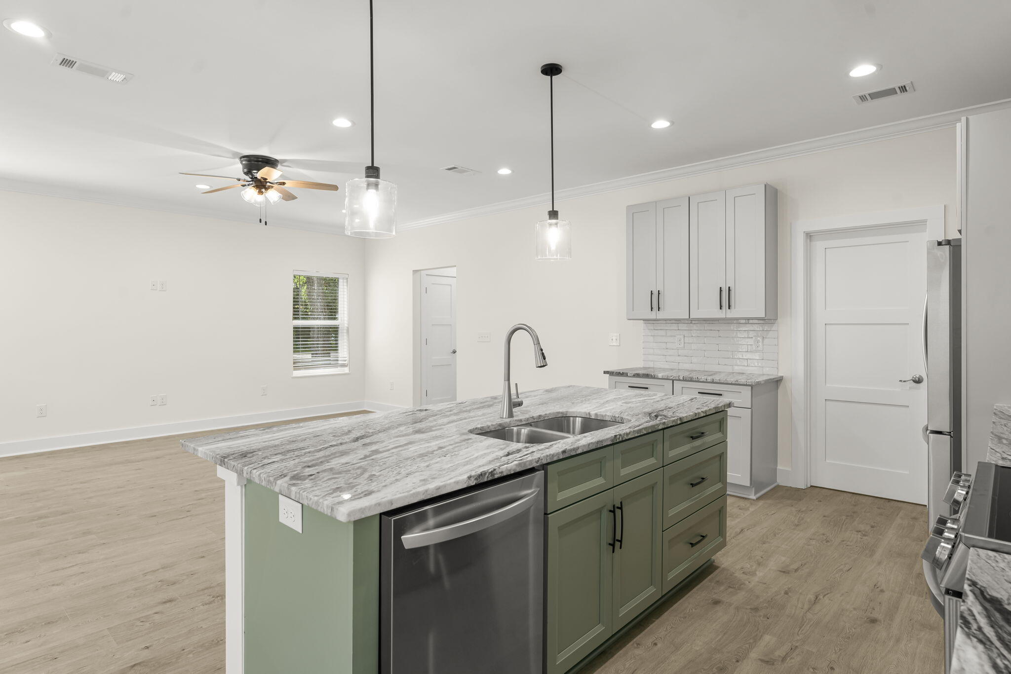 GREY MOSS POINT S/D - Residential