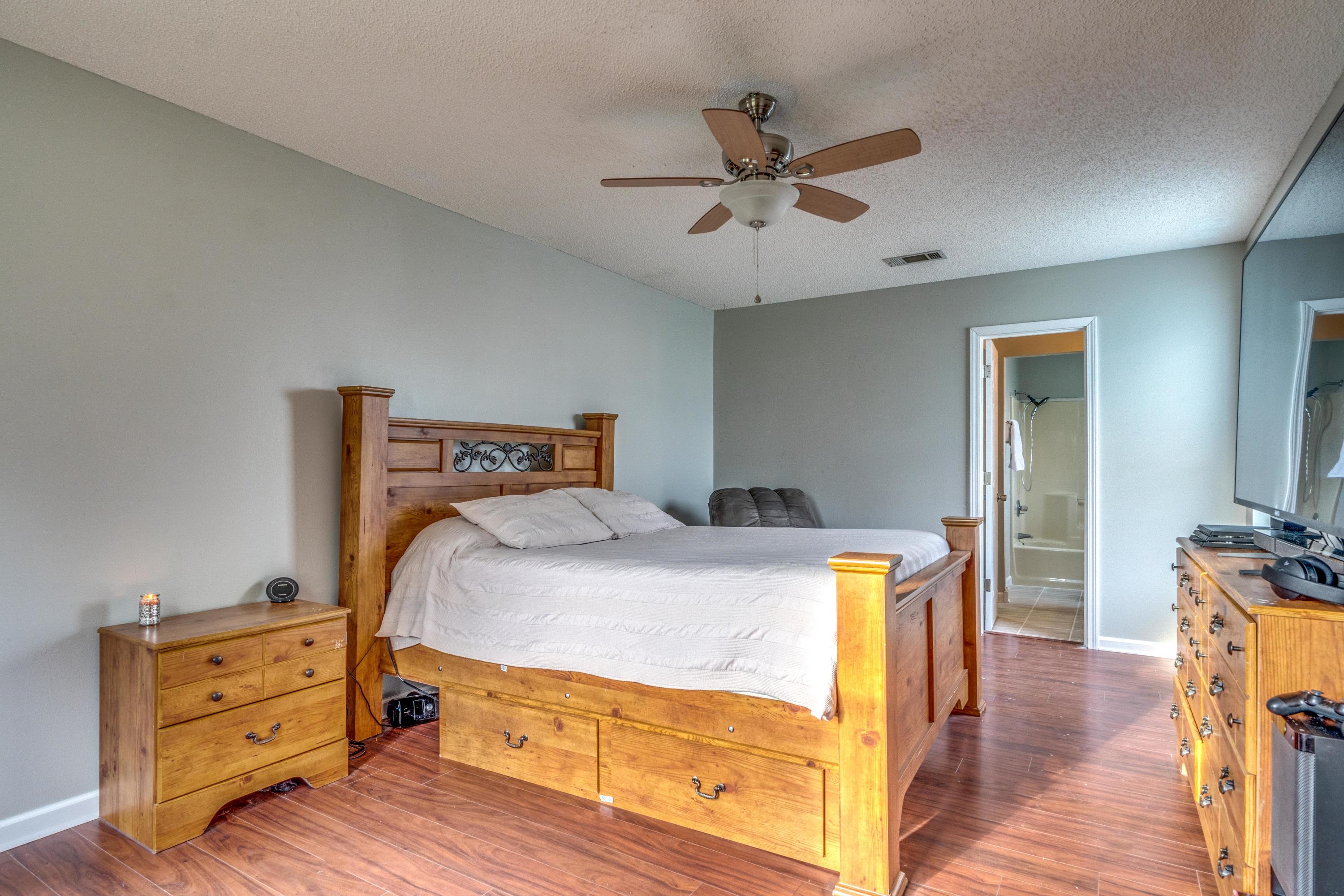 NORTHVIEW ESTATES 3RD ADDN - Residential