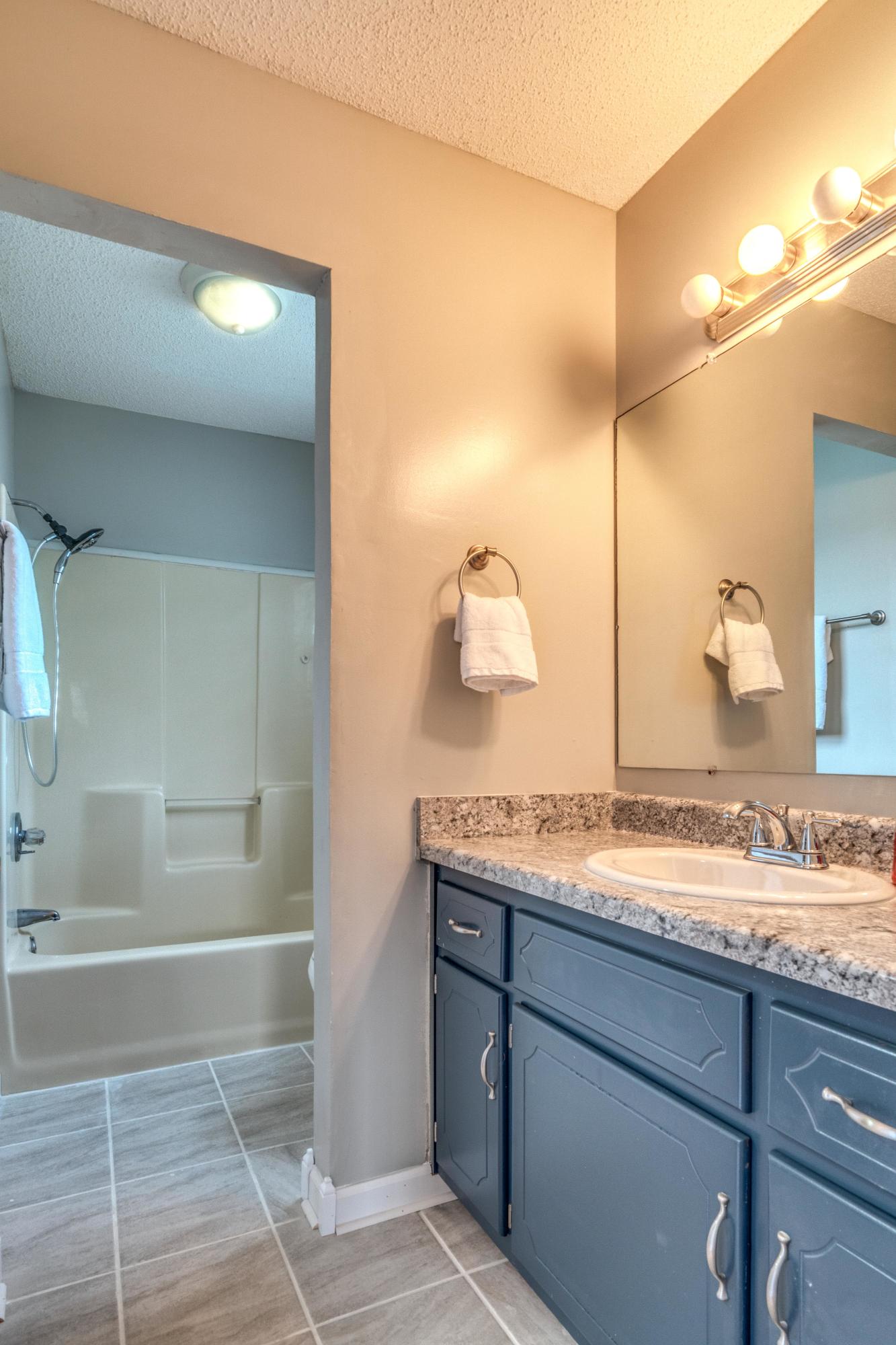 NORTHVIEW ESTATES 3RD ADDN - Residential