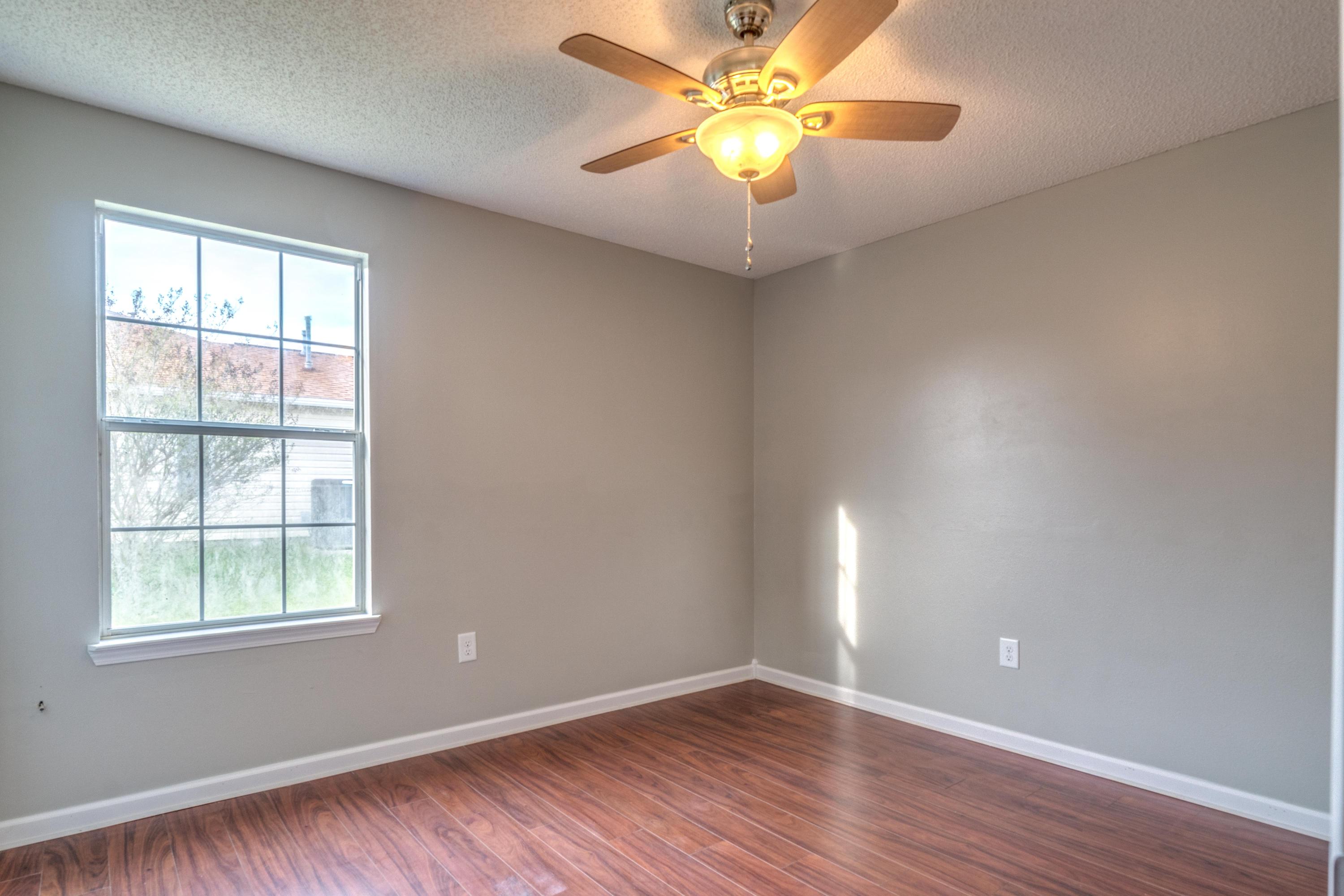 NORTHVIEW ESTATES 3RD ADDN - Residential