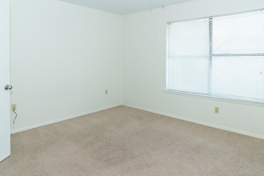 MONTAGE MANOR - Residential Lease