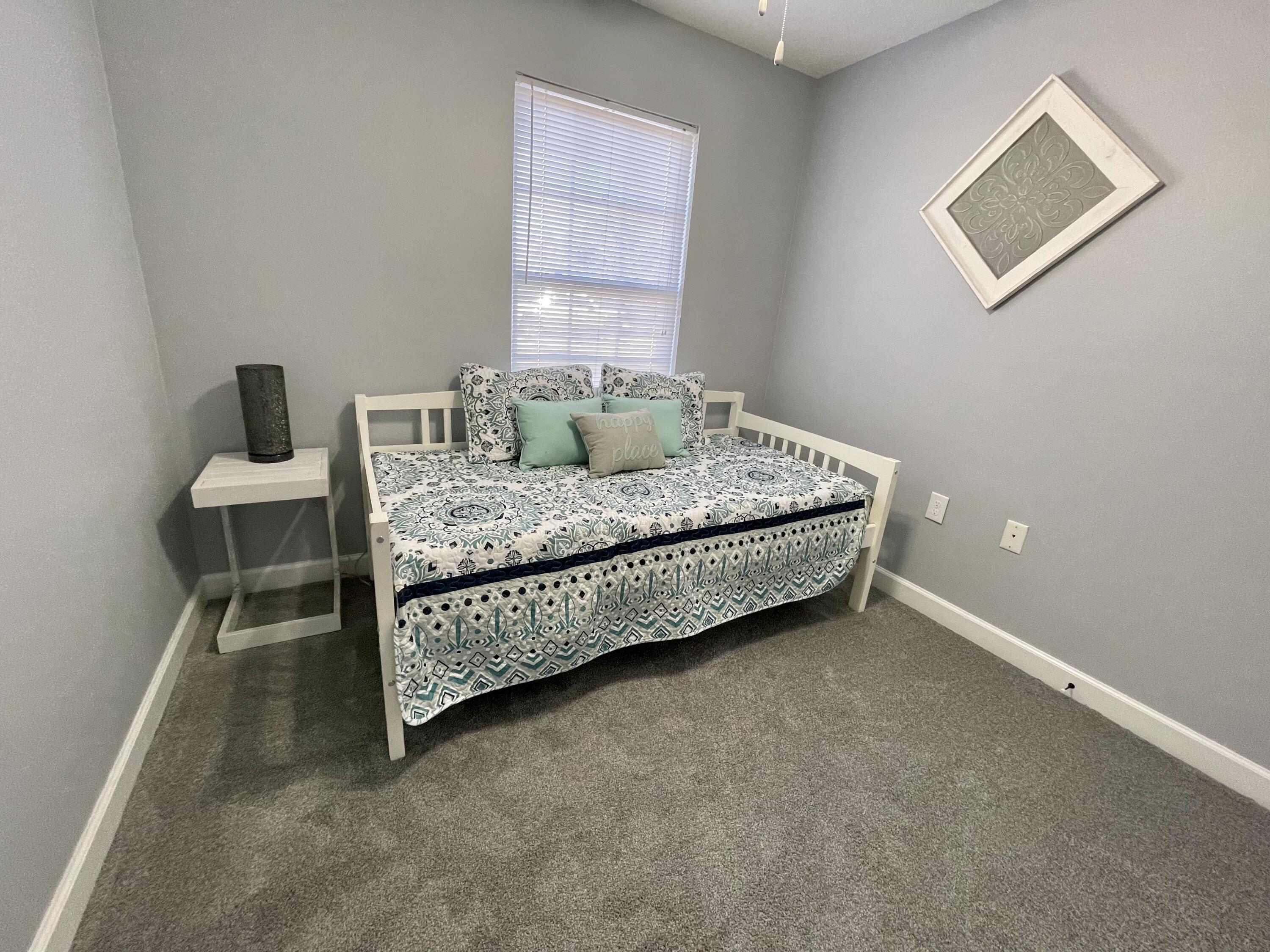 TRIPLE LAKES EST - Residential