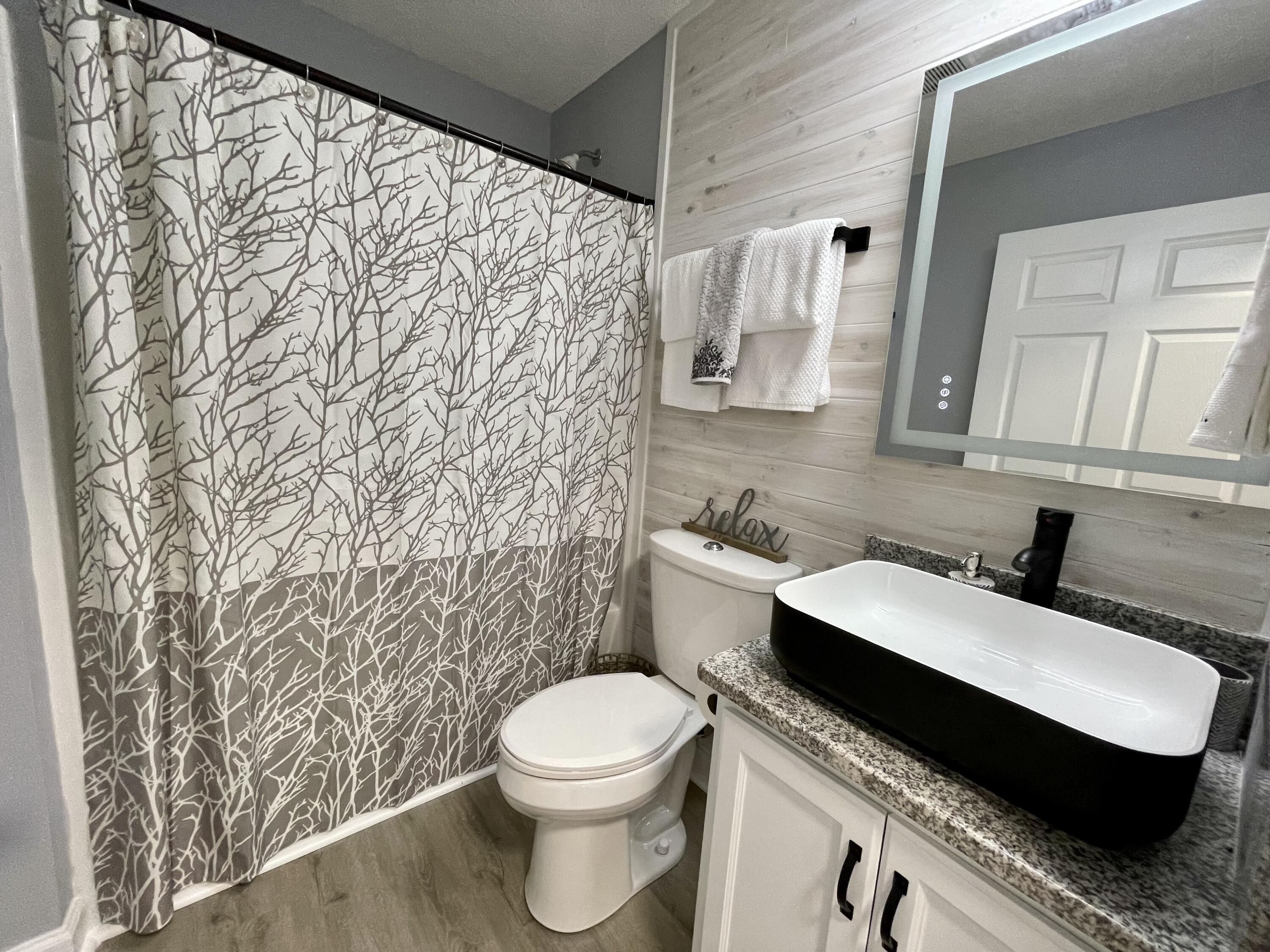 TRIPLE LAKES EST - Residential