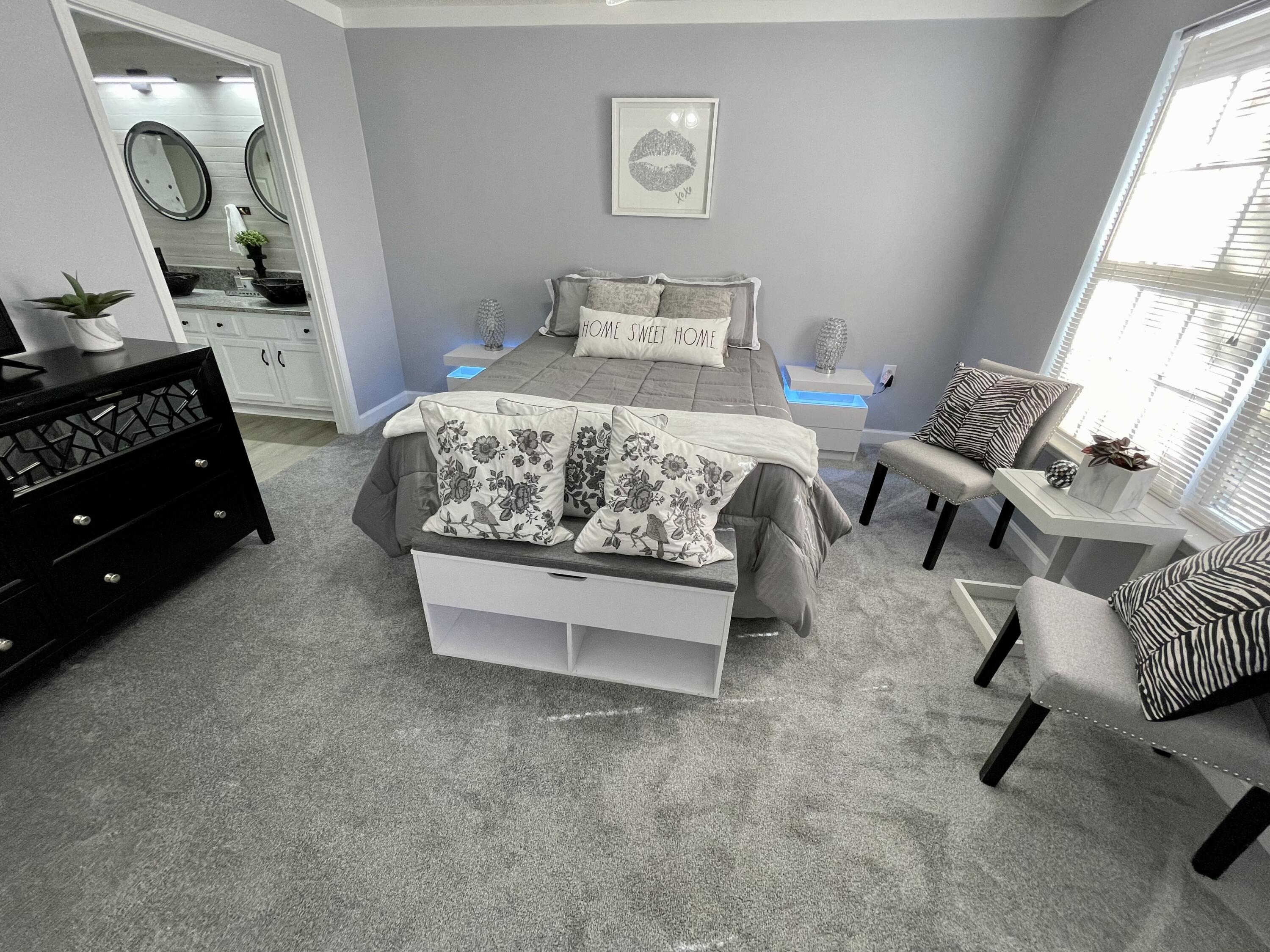 TRIPLE LAKES EST - Residential