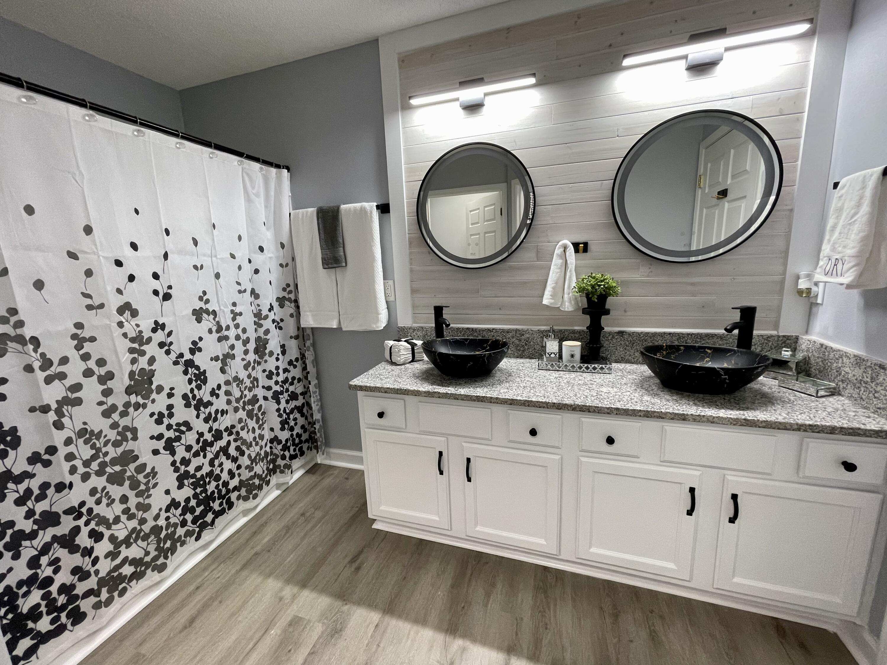 TRIPLE LAKES EST - Residential