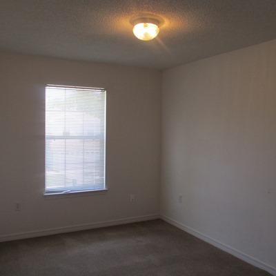 TWIN LAKES ESTATES - Residential Lease