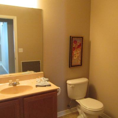 TWIN LAKES ESTATES - Residential Lease