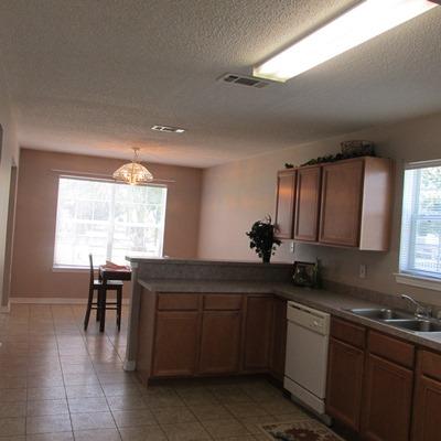 TWIN LAKES ESTATES - Residential Lease