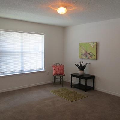 TWIN LAKES ESTATES - Residential Lease