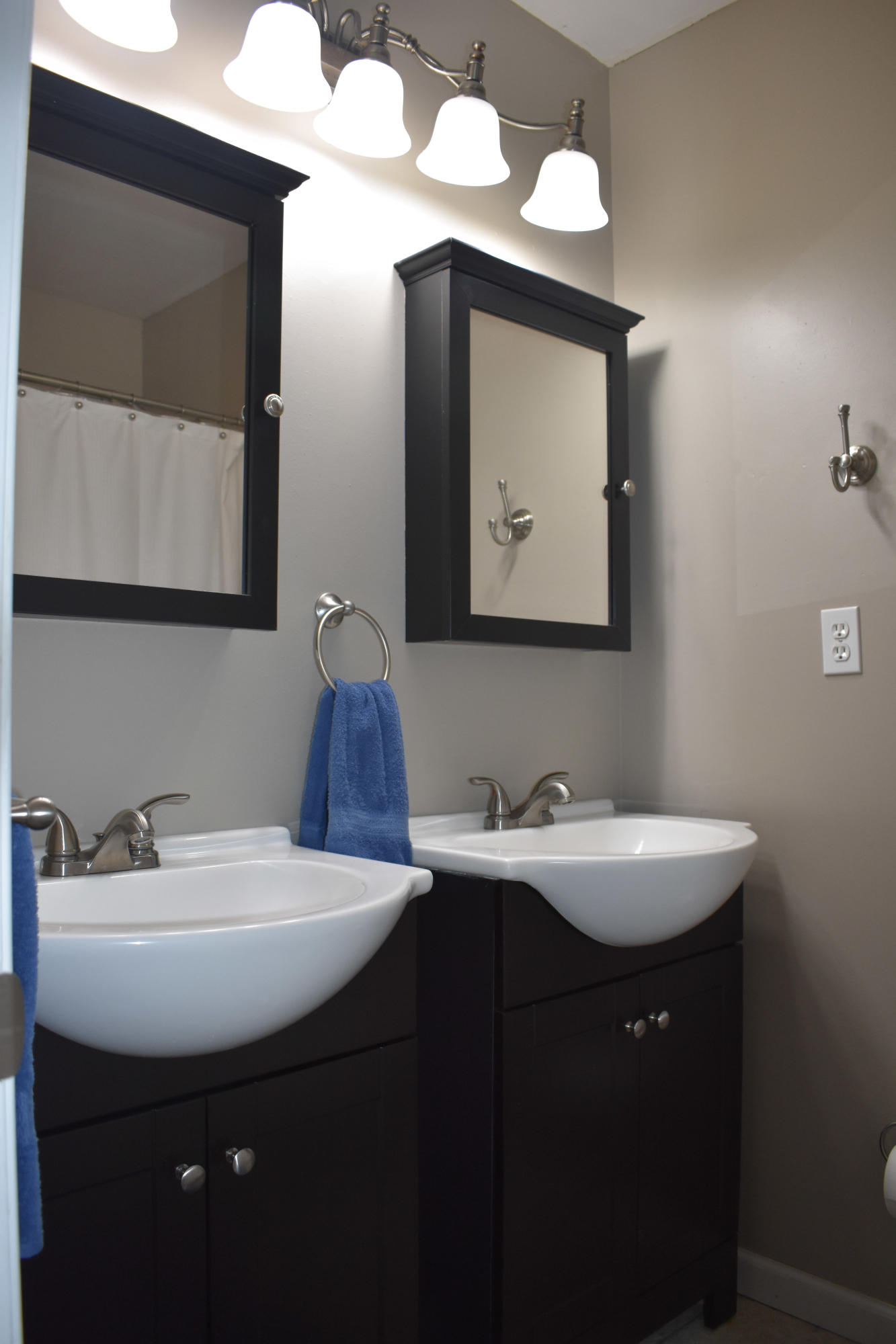 COUNTRYVIEW ESTATES 2ND ADDN - Residential