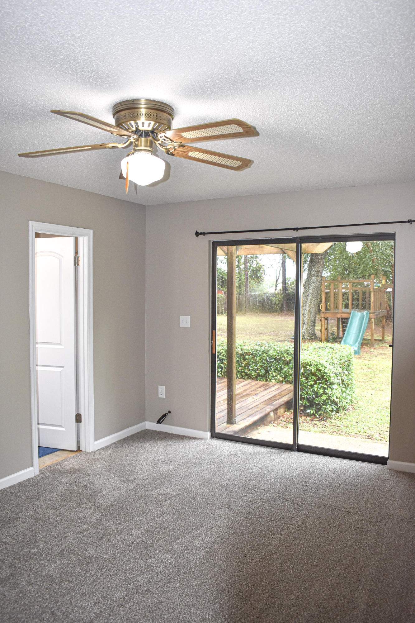 COUNTRYVIEW ESTATES 2ND ADDN - Residential