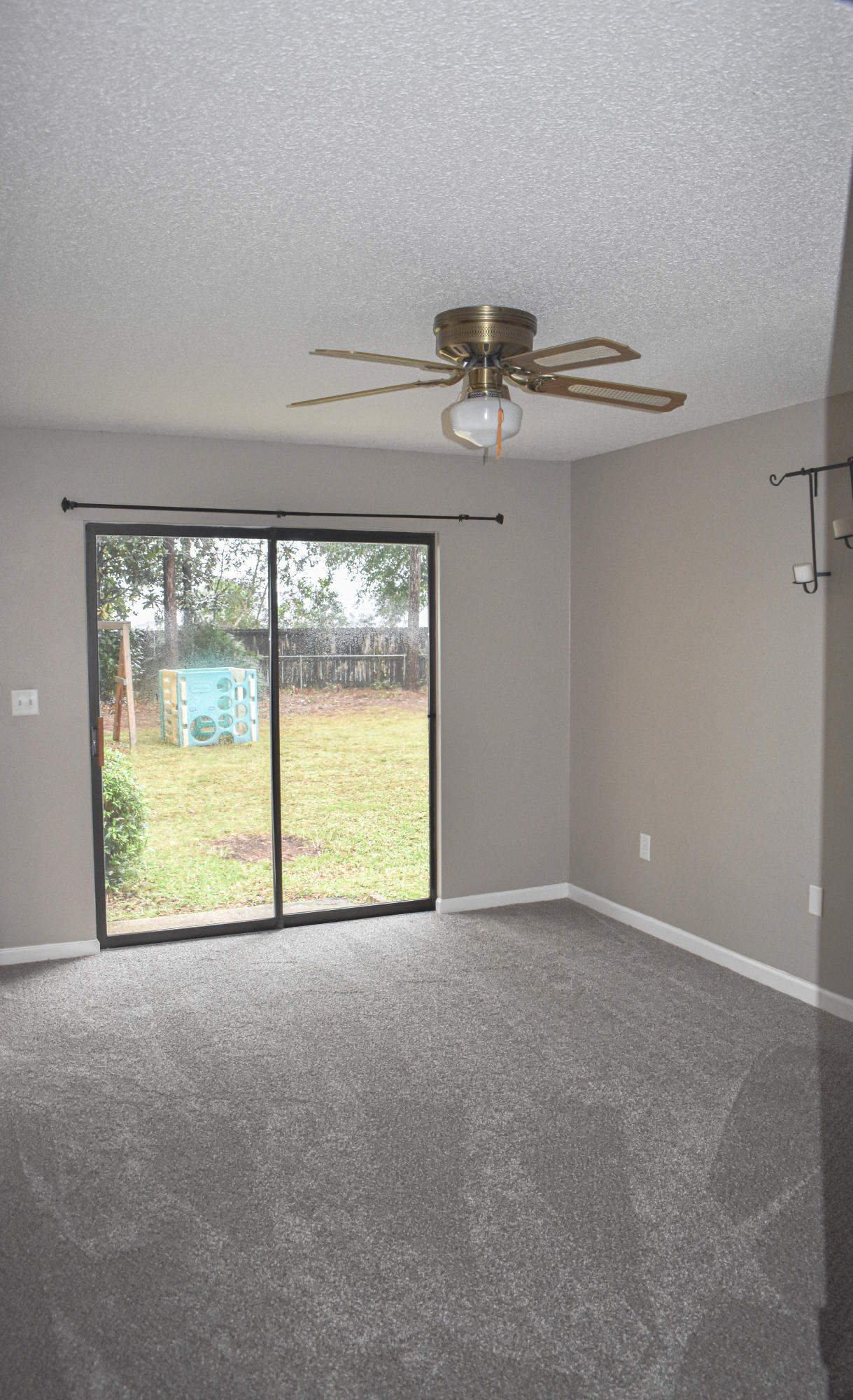 COUNTRYVIEW ESTATES 2ND ADDN - Residential