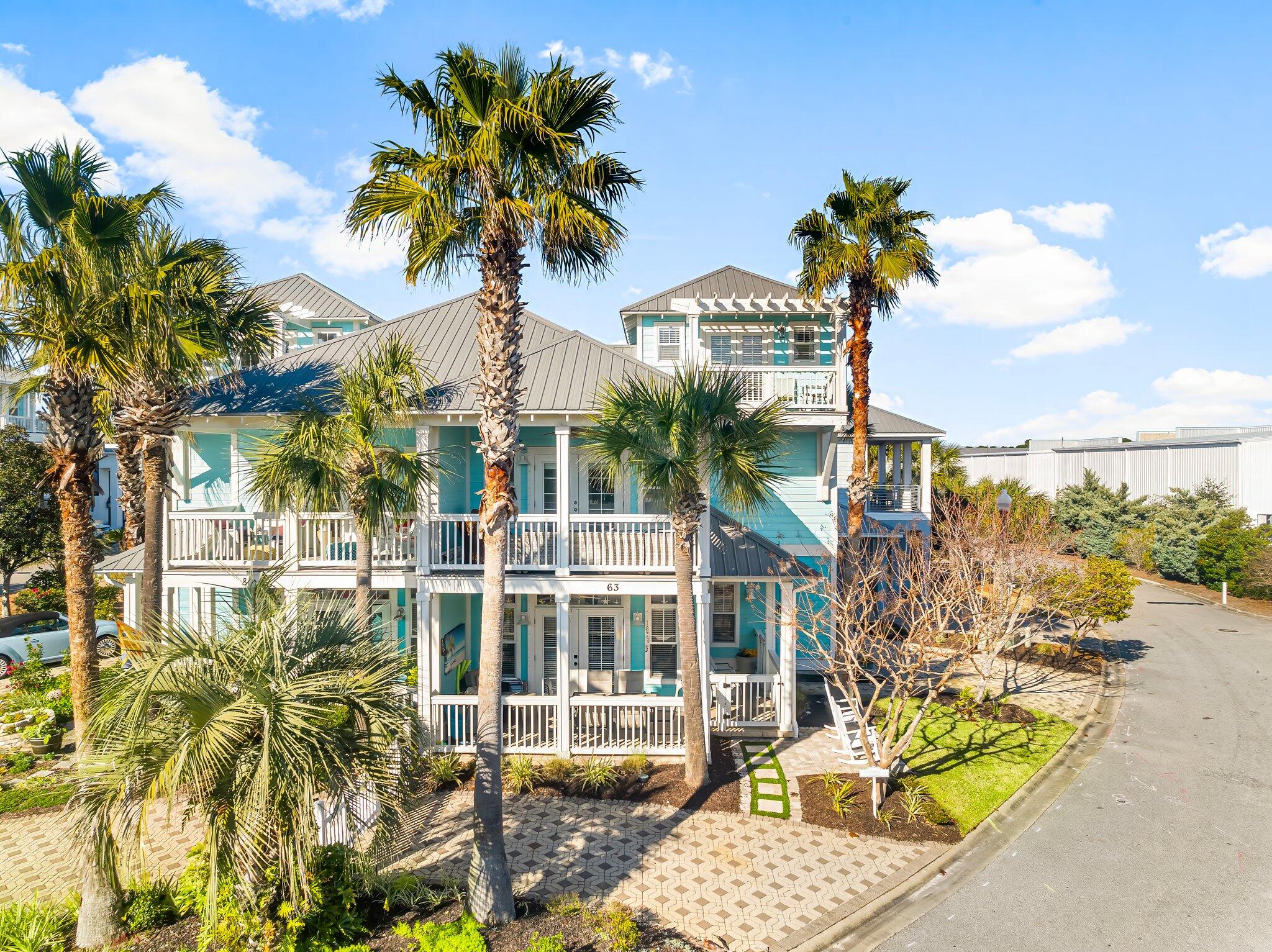 EMERALD WATERS VILLAGE - Residential