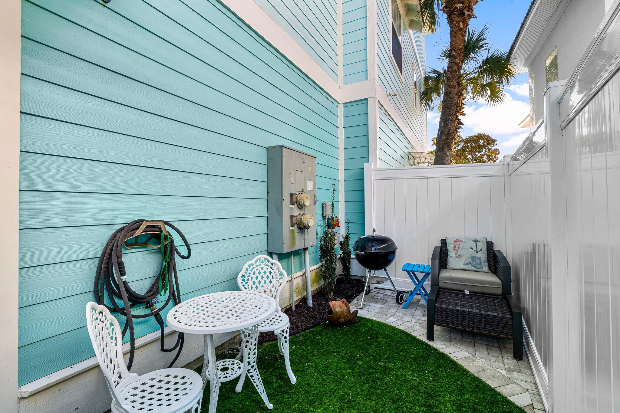 EMERALD WATERS VILLAGE - Residential