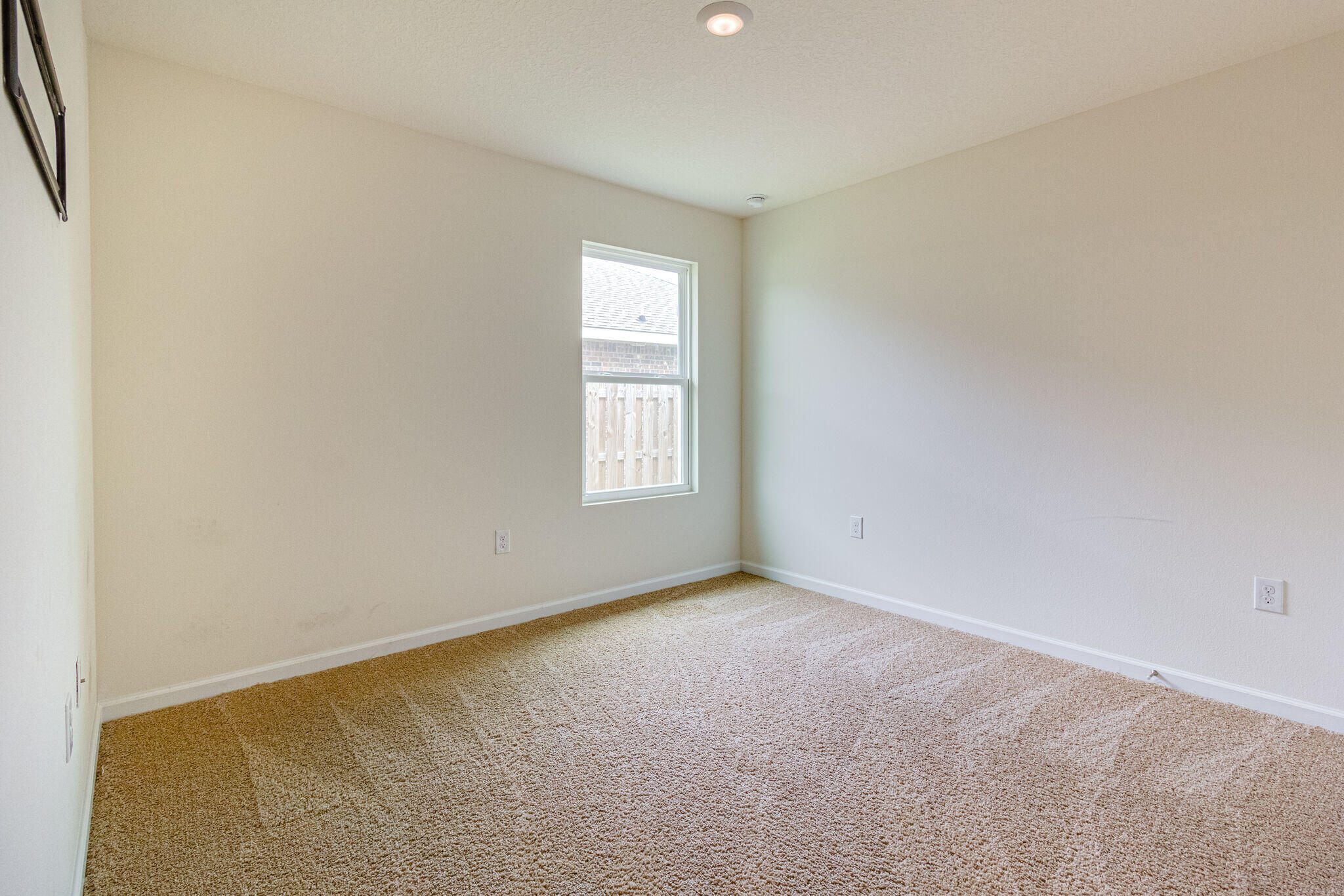 REDSTONE COMMONS - Residential Lease