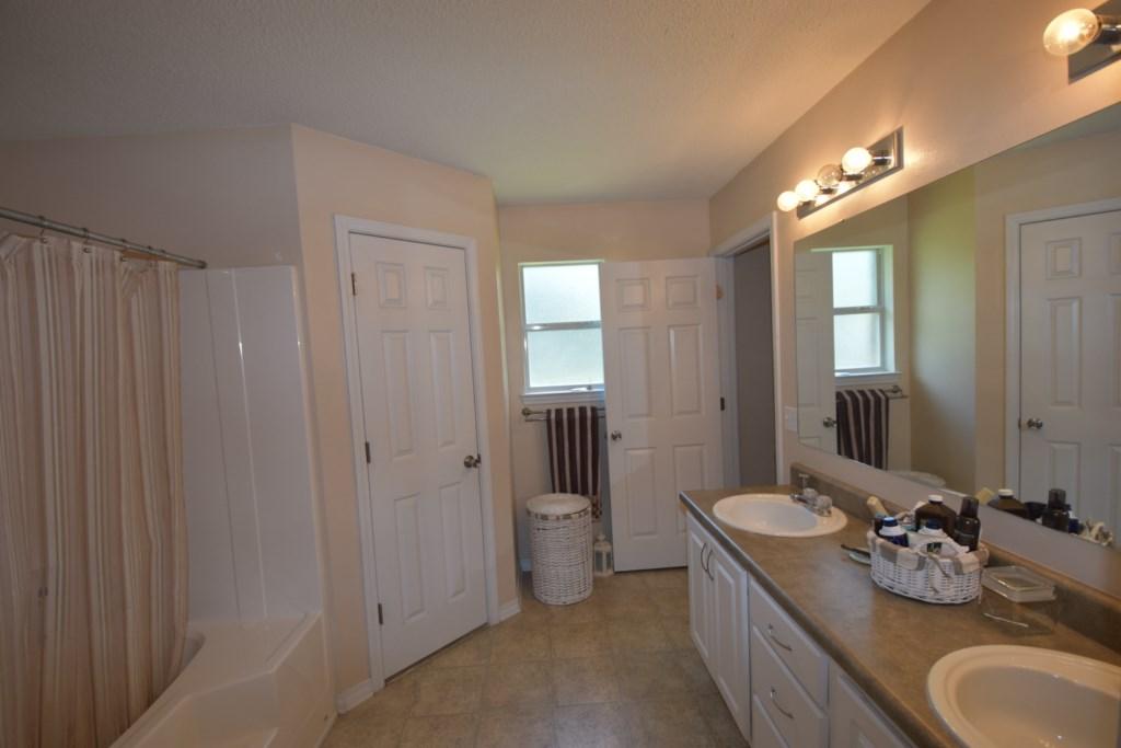 NORTHVIEW ESTATES 5TH ADDN - Residential