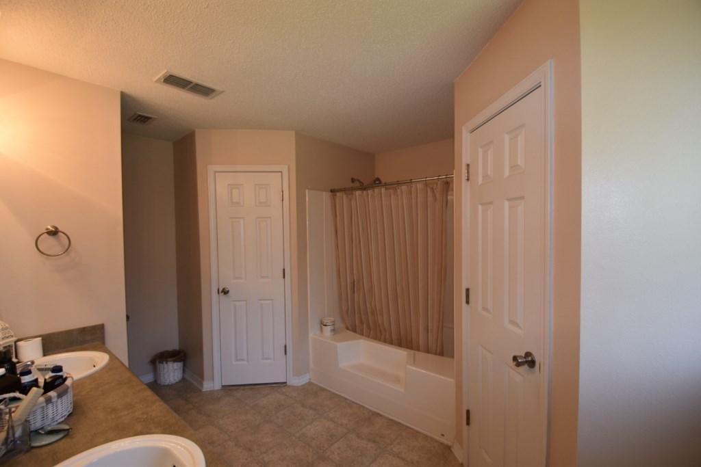 NORTHVIEW ESTATES 5TH ADDN - Residential