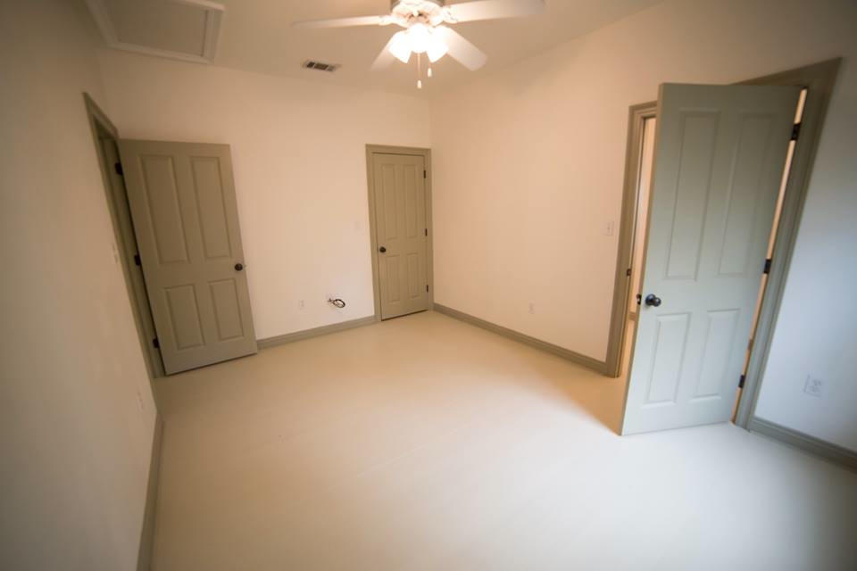 MAGNOLIA BEACH - Residential