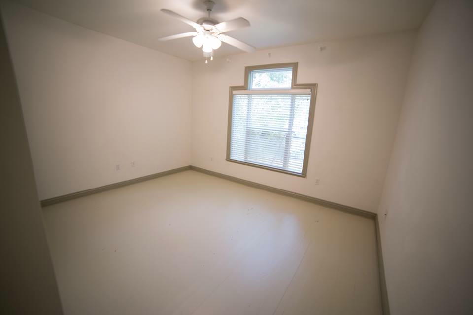 MAGNOLIA BEACH - Residential