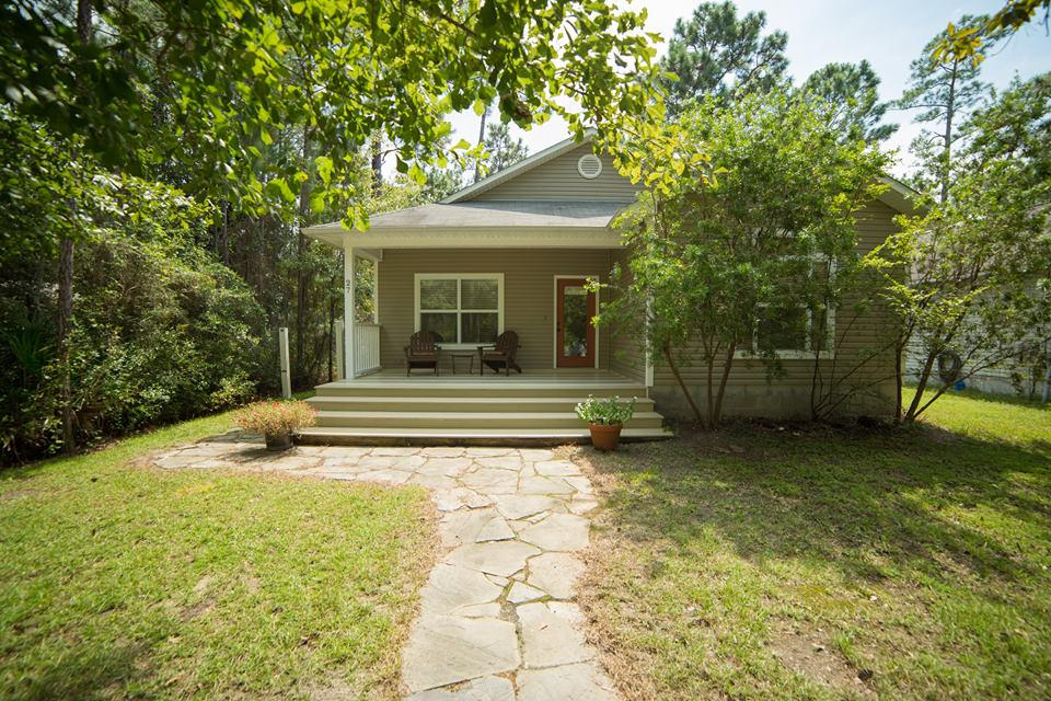 MAGNOLIA BEACH - Residential